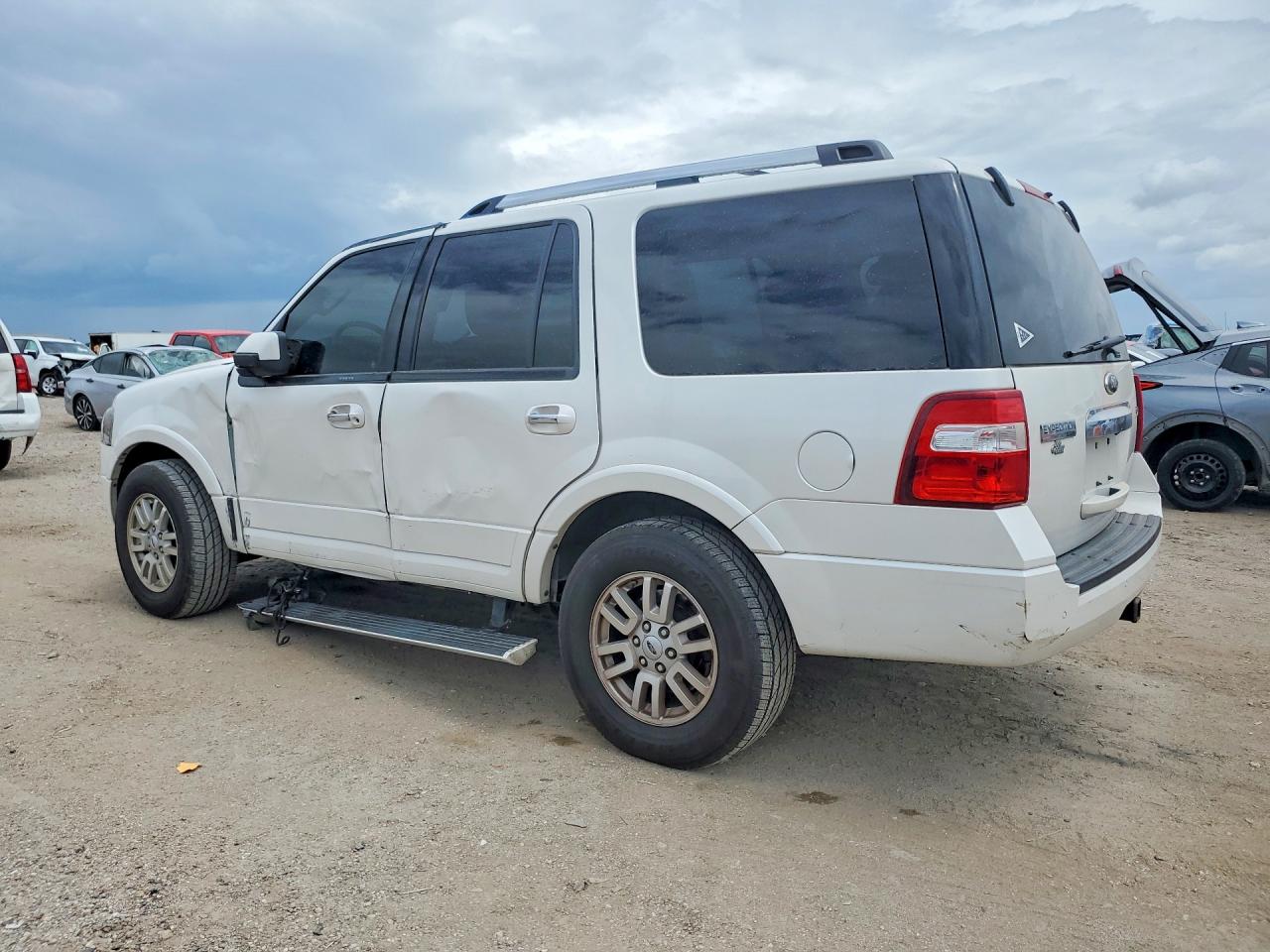2012 Ford Expedition Limited Белый vin: 1FMJU1K52CEF41206