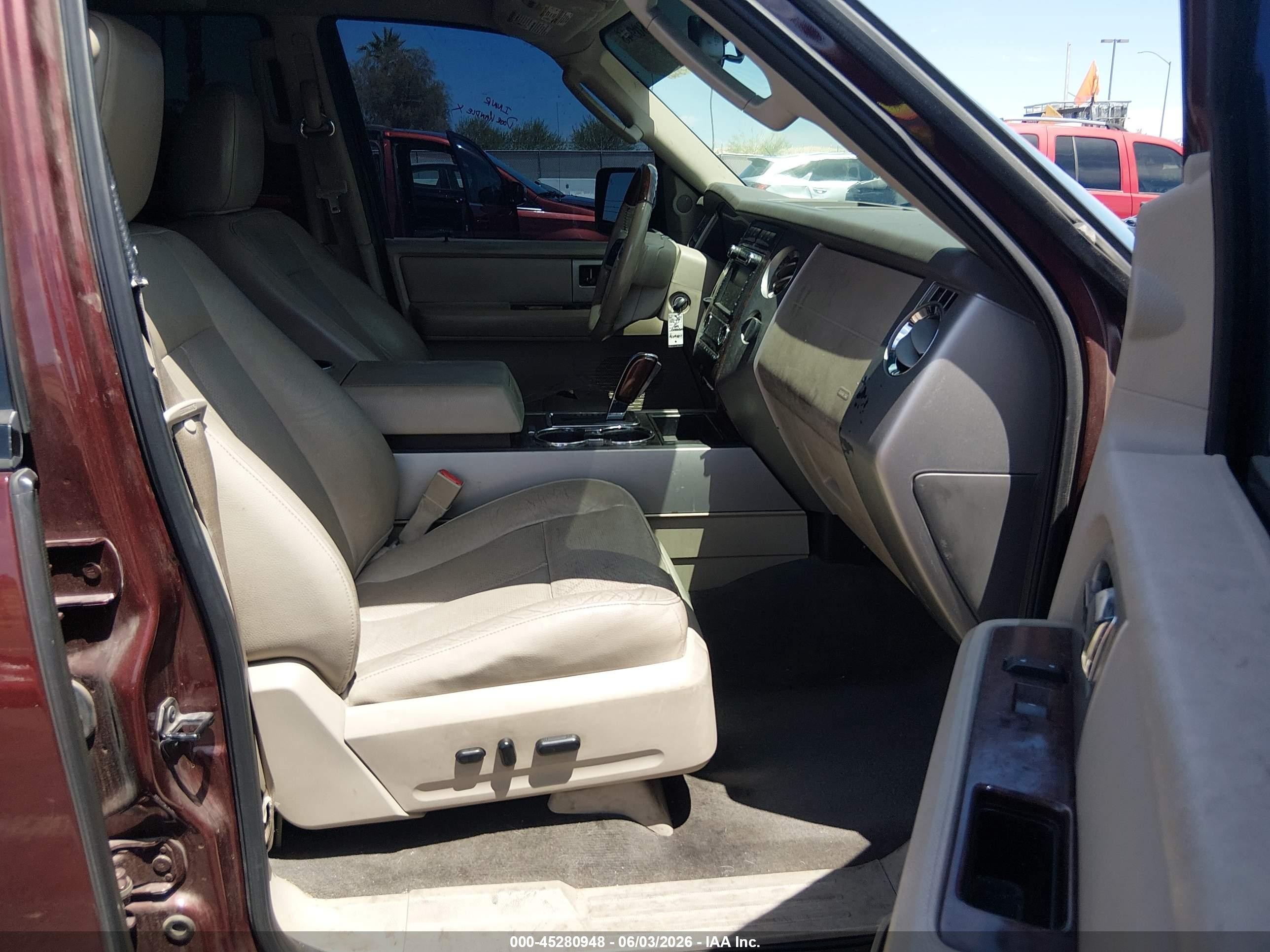 2010 Ford Expedition Limited Red vin: 1FMJU1K53AEA63486