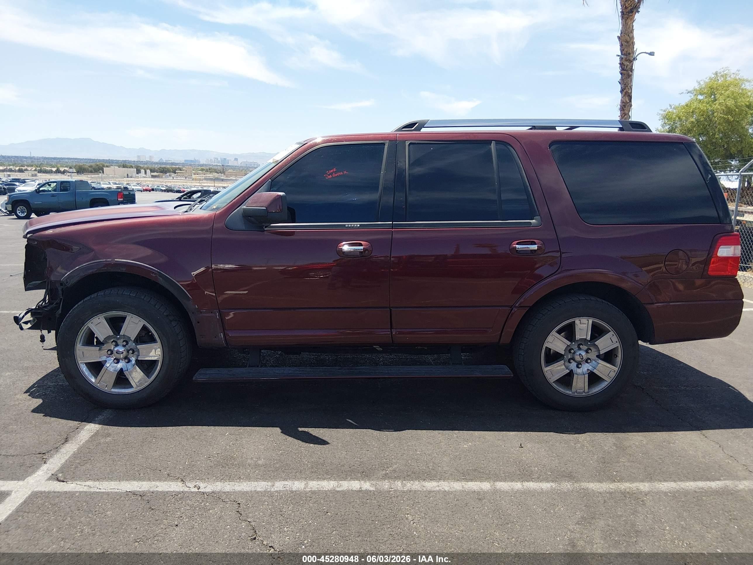 2010 Ford Expedition Limited Red vin: 1FMJU1K53AEA63486