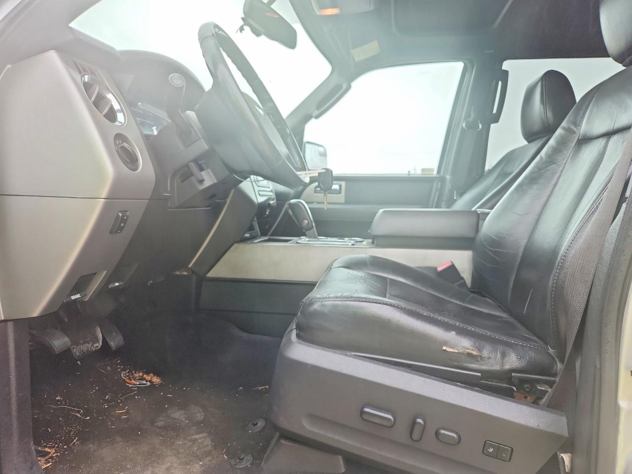 2012 Ford Expedition Limited Beige vin: 1FMJU1K53CEF26777