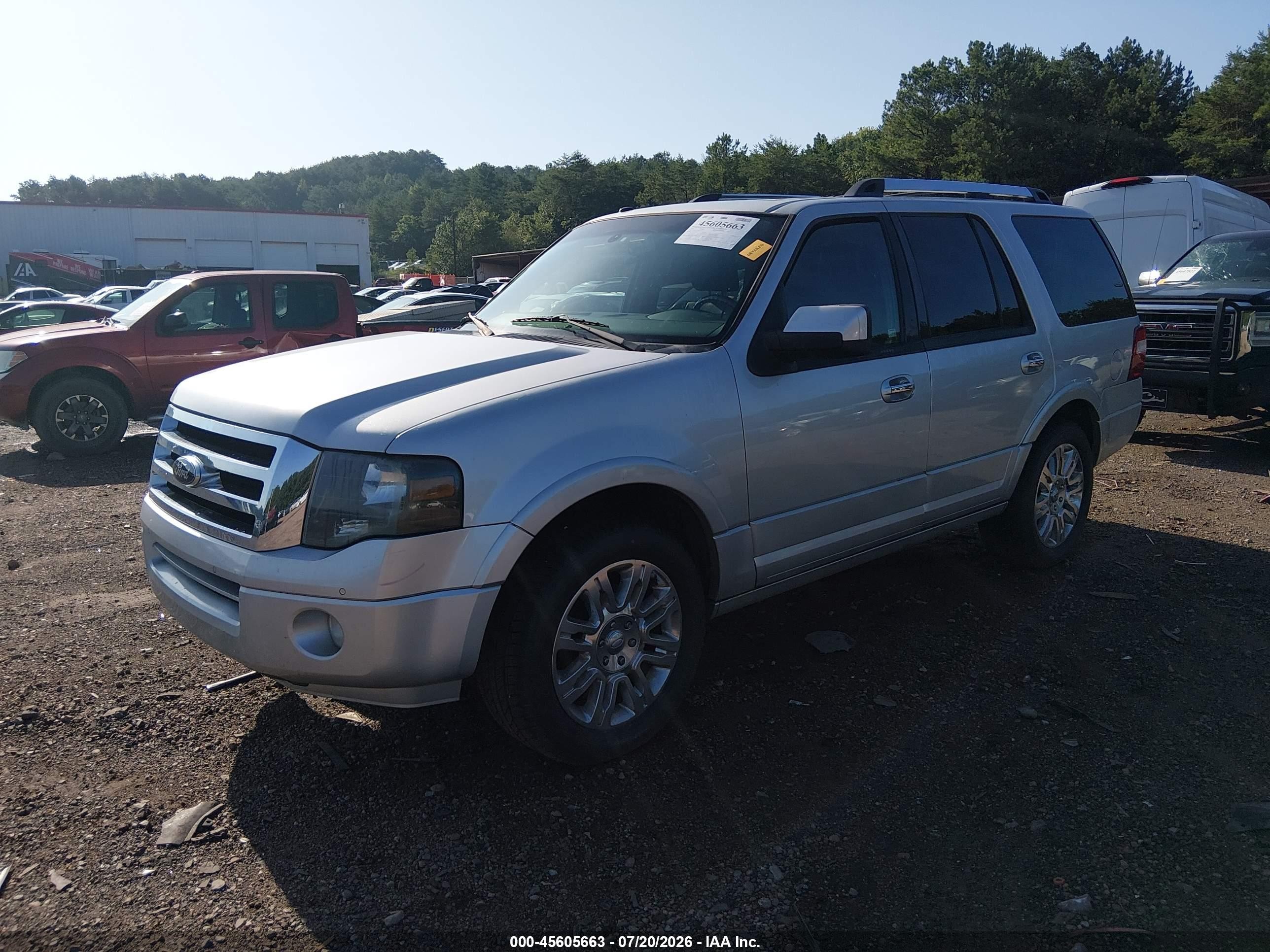 2013 Ford Expedition Limited Серебряный vin: 1FMJU1K53DEF11147