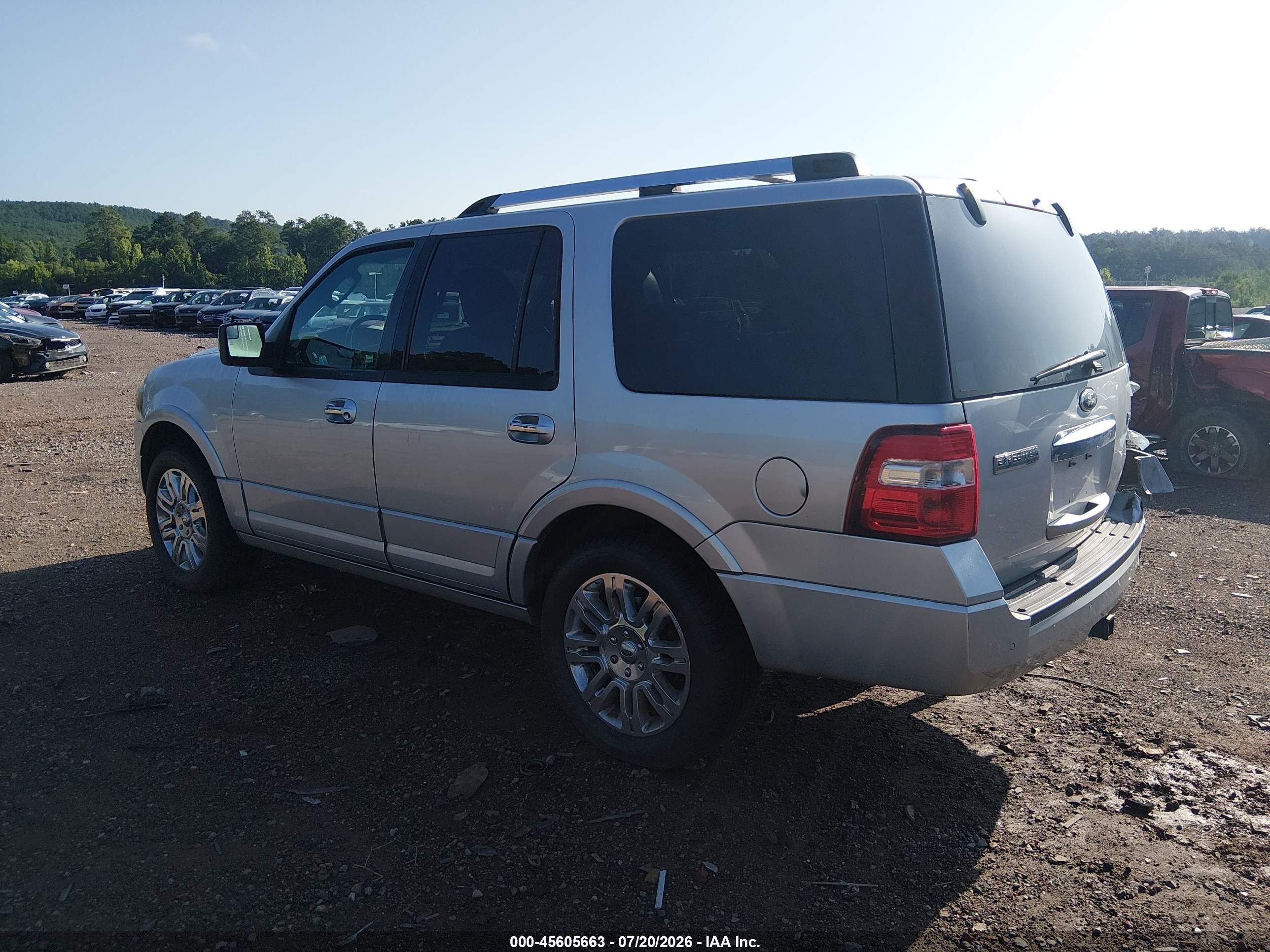 2013 Ford Expedition Limited Серебряный vin: 1FMJU1K53DEF11147