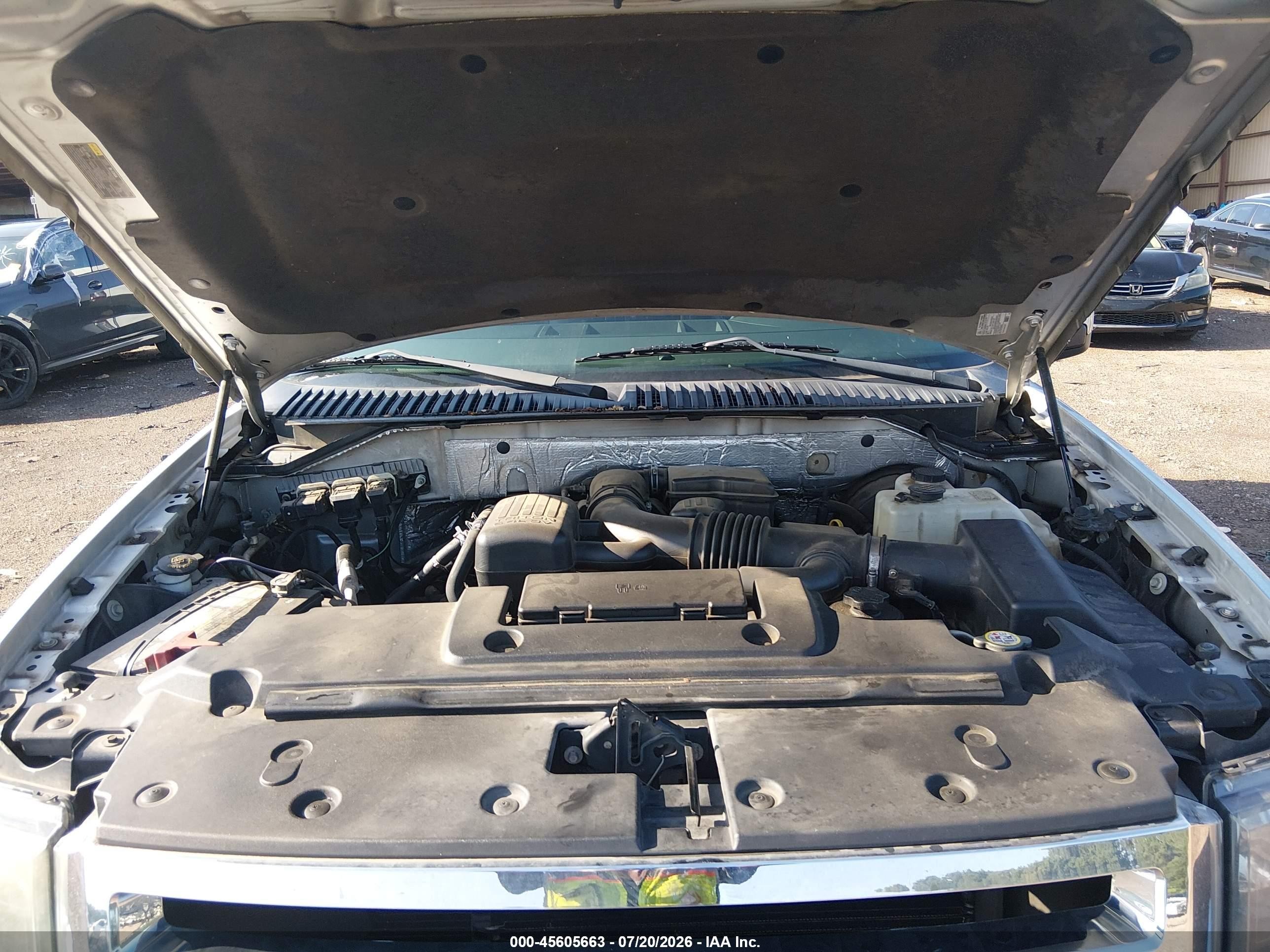 2013 Ford Expedition Limited Серебряный vin: 1FMJU1K53DEF11147
