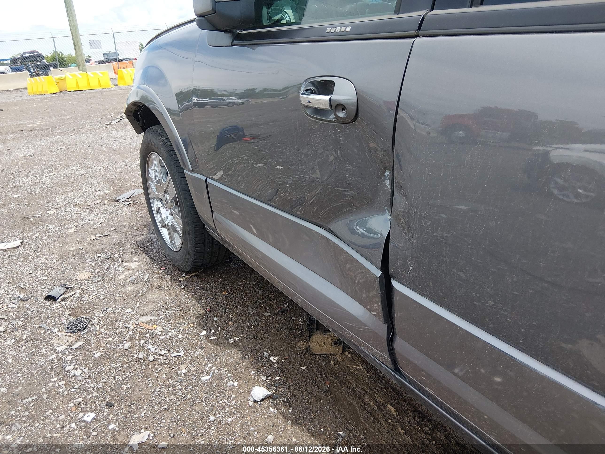 2010 Ford Expedition Limited Серый vin: 1FMJU1K54AEA76490