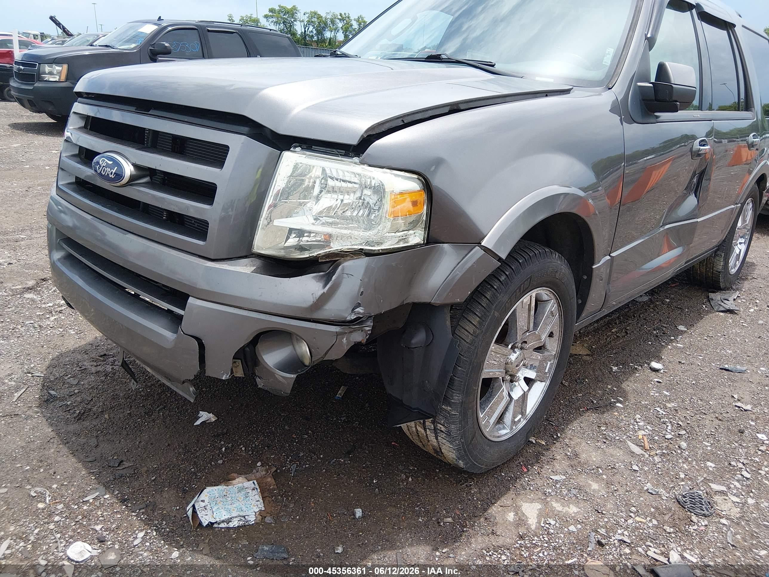2010 Ford Expedition Limited Серый vin: 1FMJU1K54AEA76490