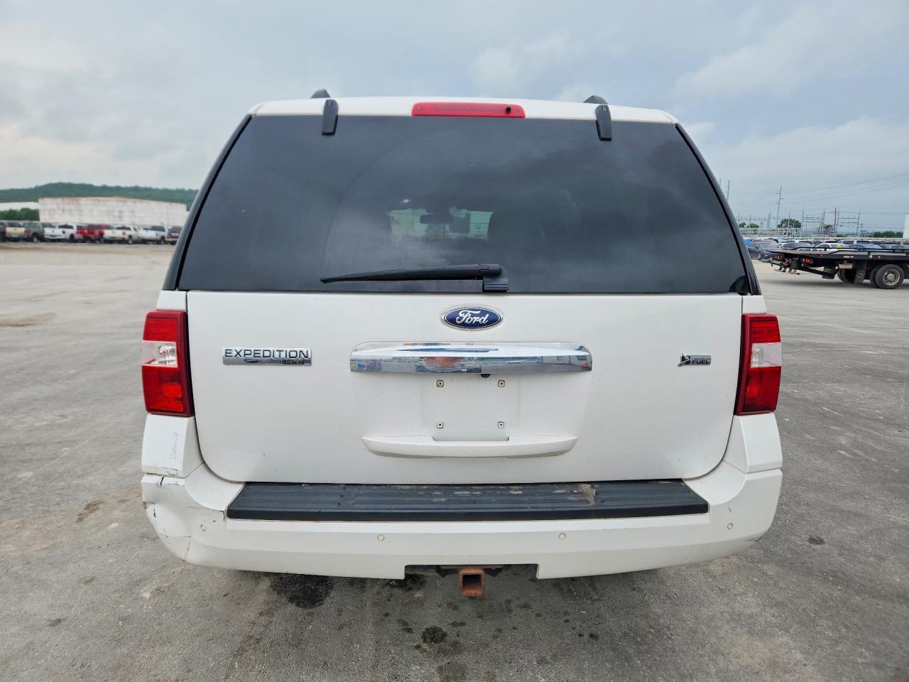 2011 Ford Expedition Limited White vin: 1FMJU1K55BEF02530