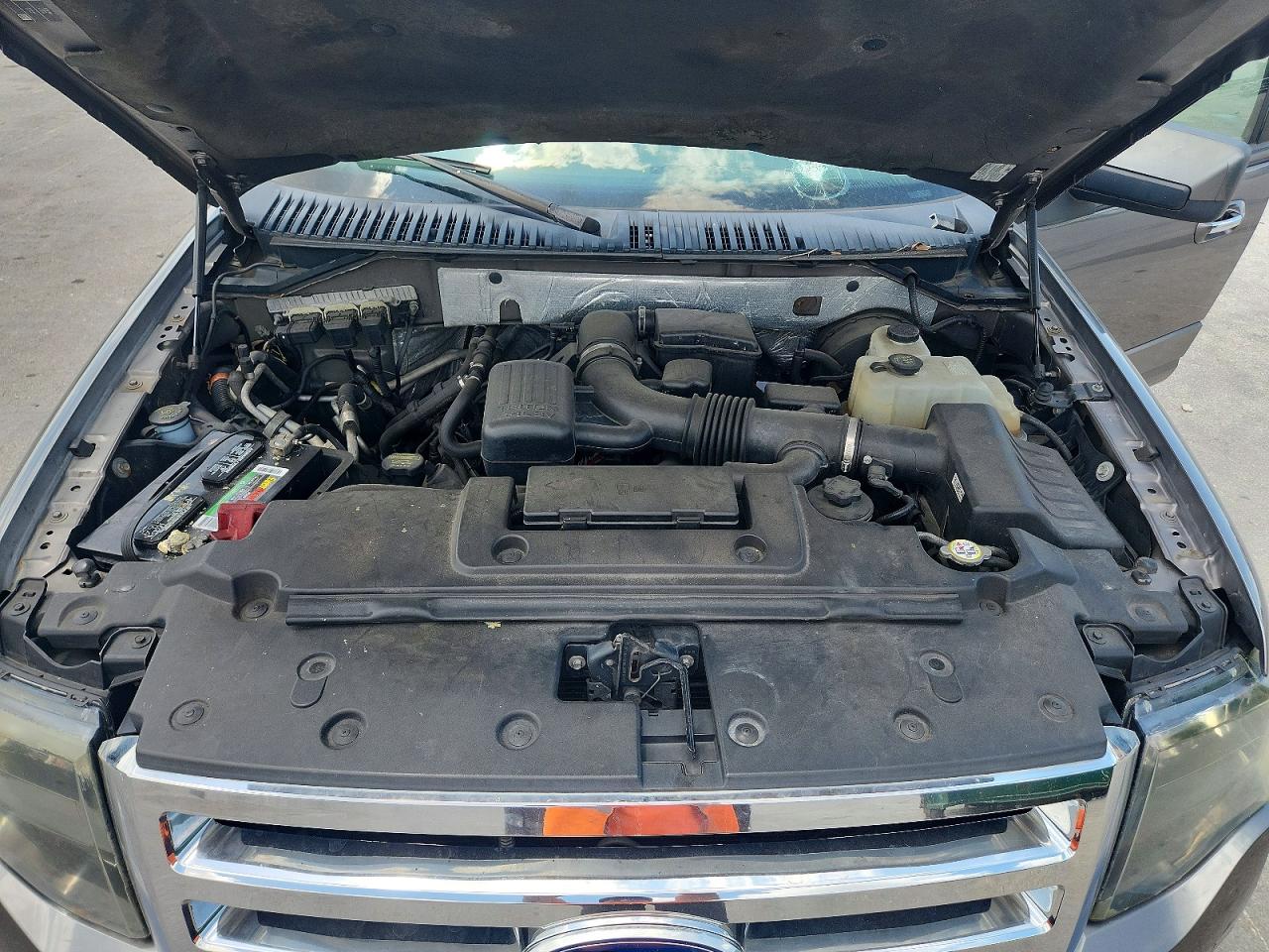 2013 Ford Expedition Limited Gray vin: 1FMJU1K55DEF46028