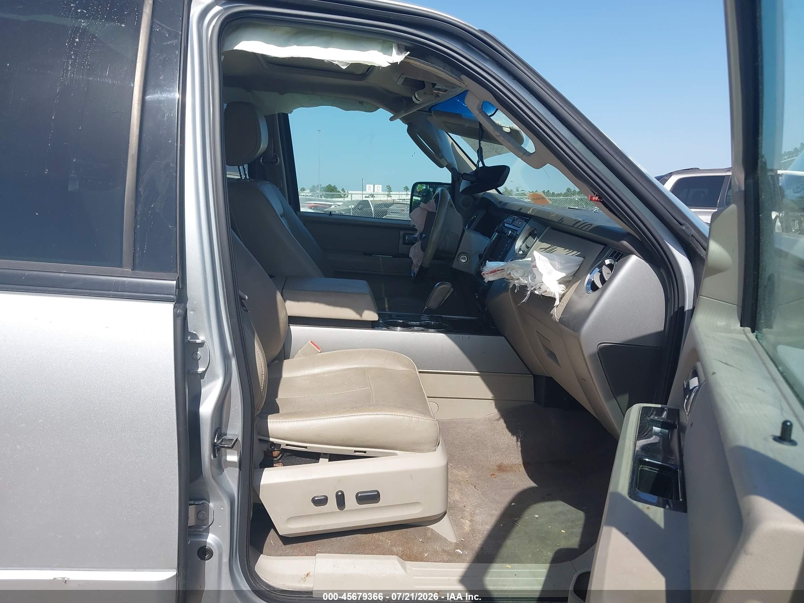 2013 Ford Expedition Limited Silver vin: 1FMJU1K55DEF58549