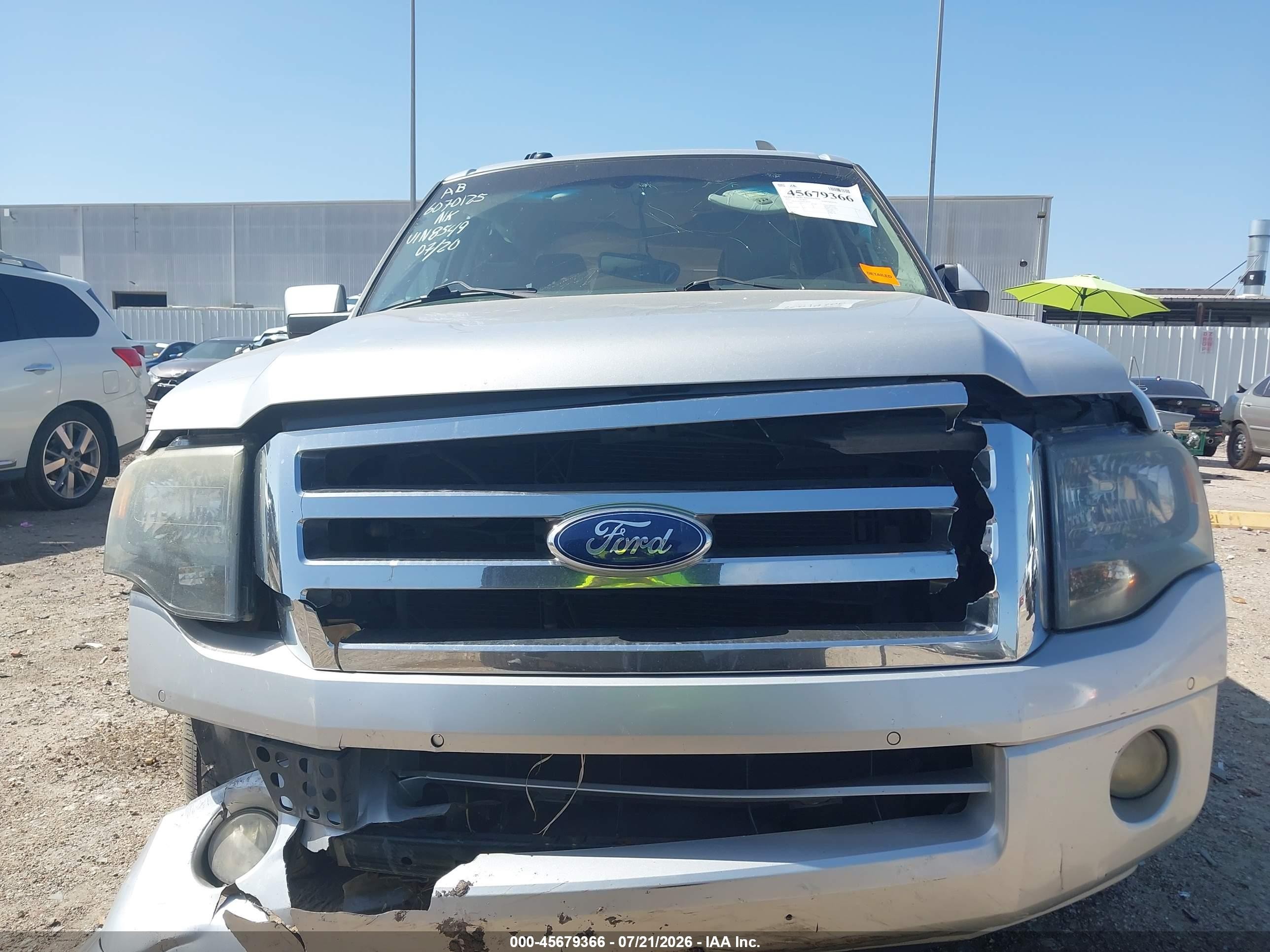 2013 Ford Expedition Limited Silver vin: 1FMJU1K55DEF58549