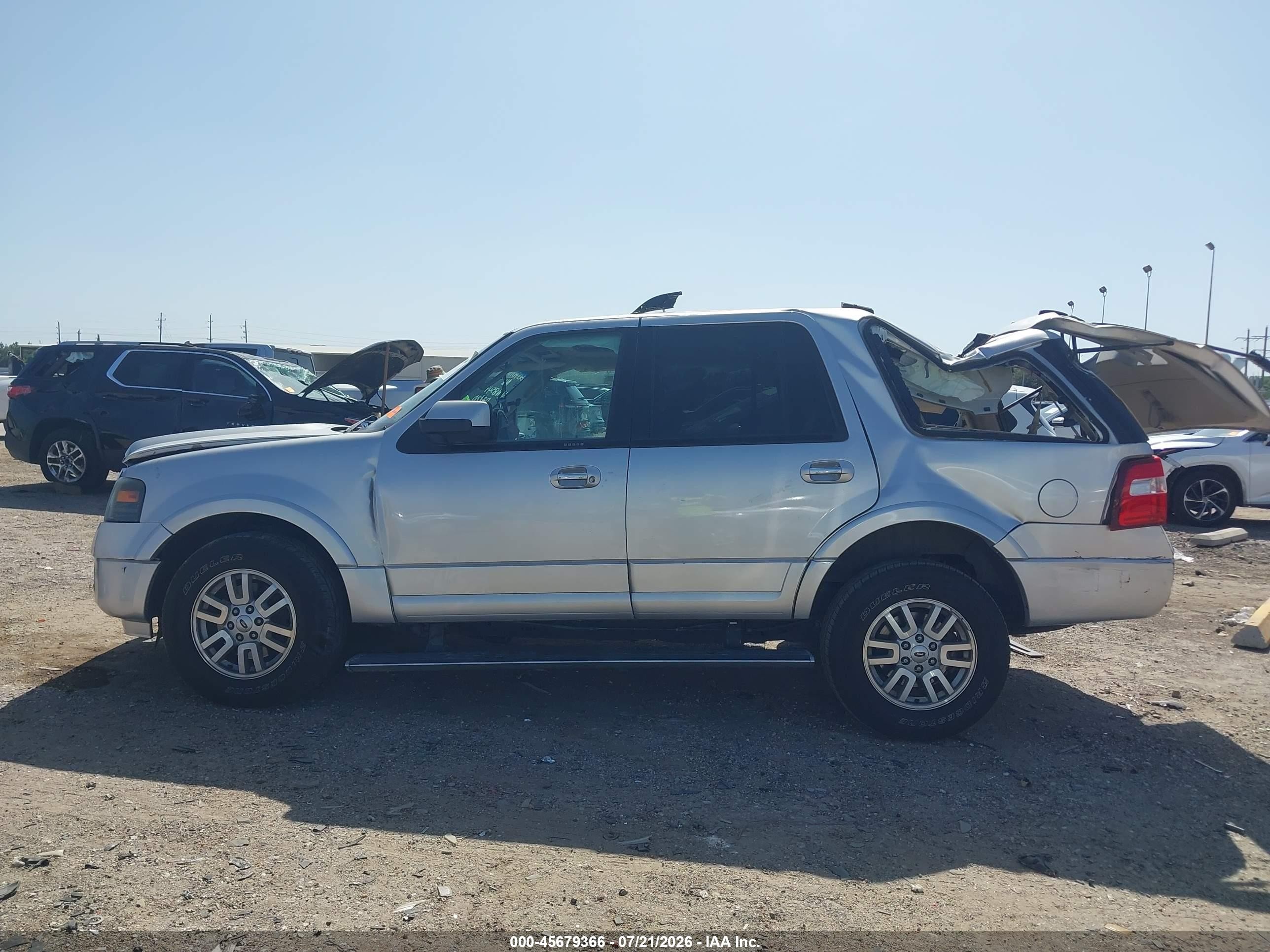 2013 Ford Expedition Limited Silver vin: 1FMJU1K55DEF58549