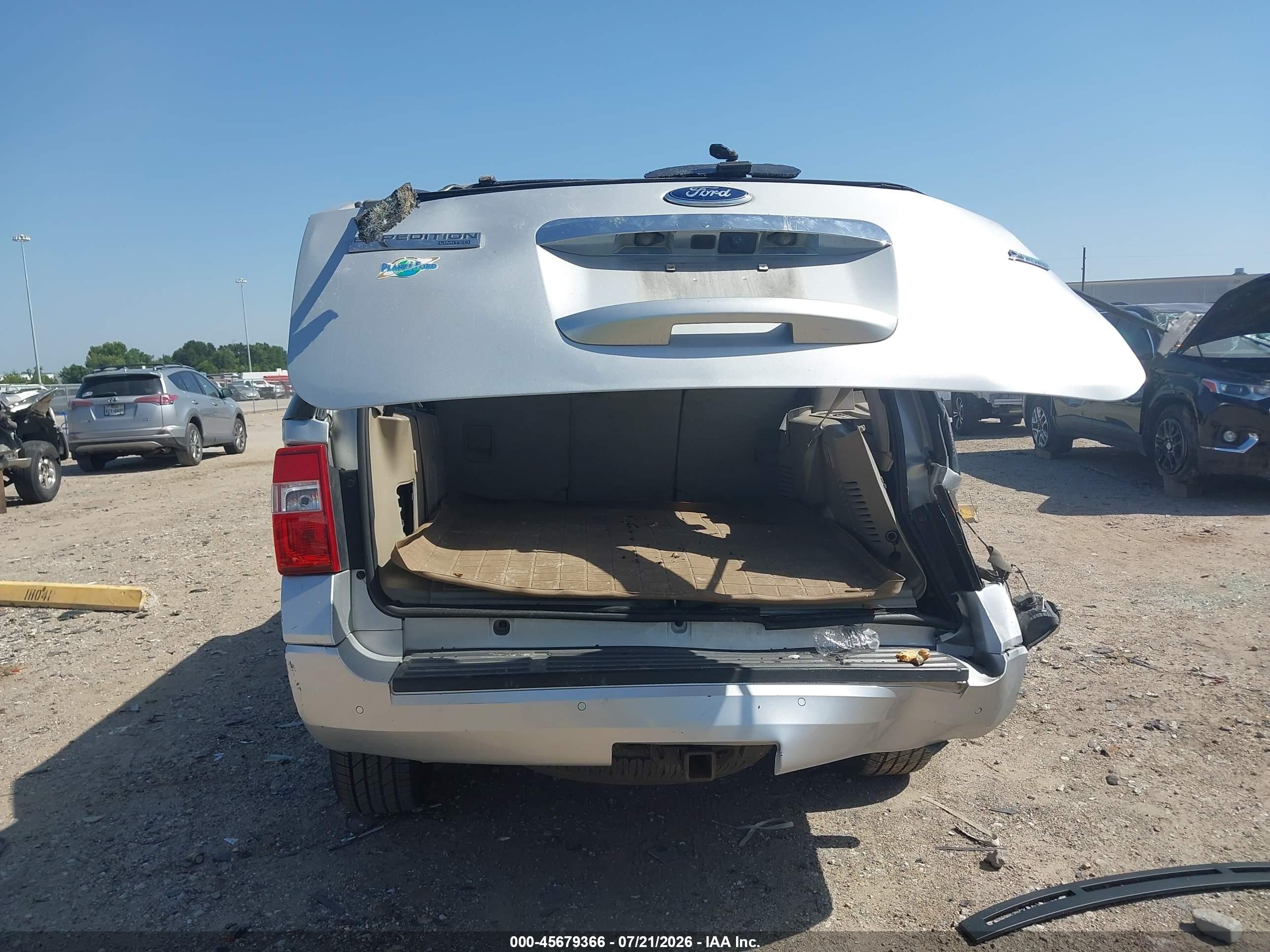 2013 Ford Expedition Limited Silver vin: 1FMJU1K55DEF58549