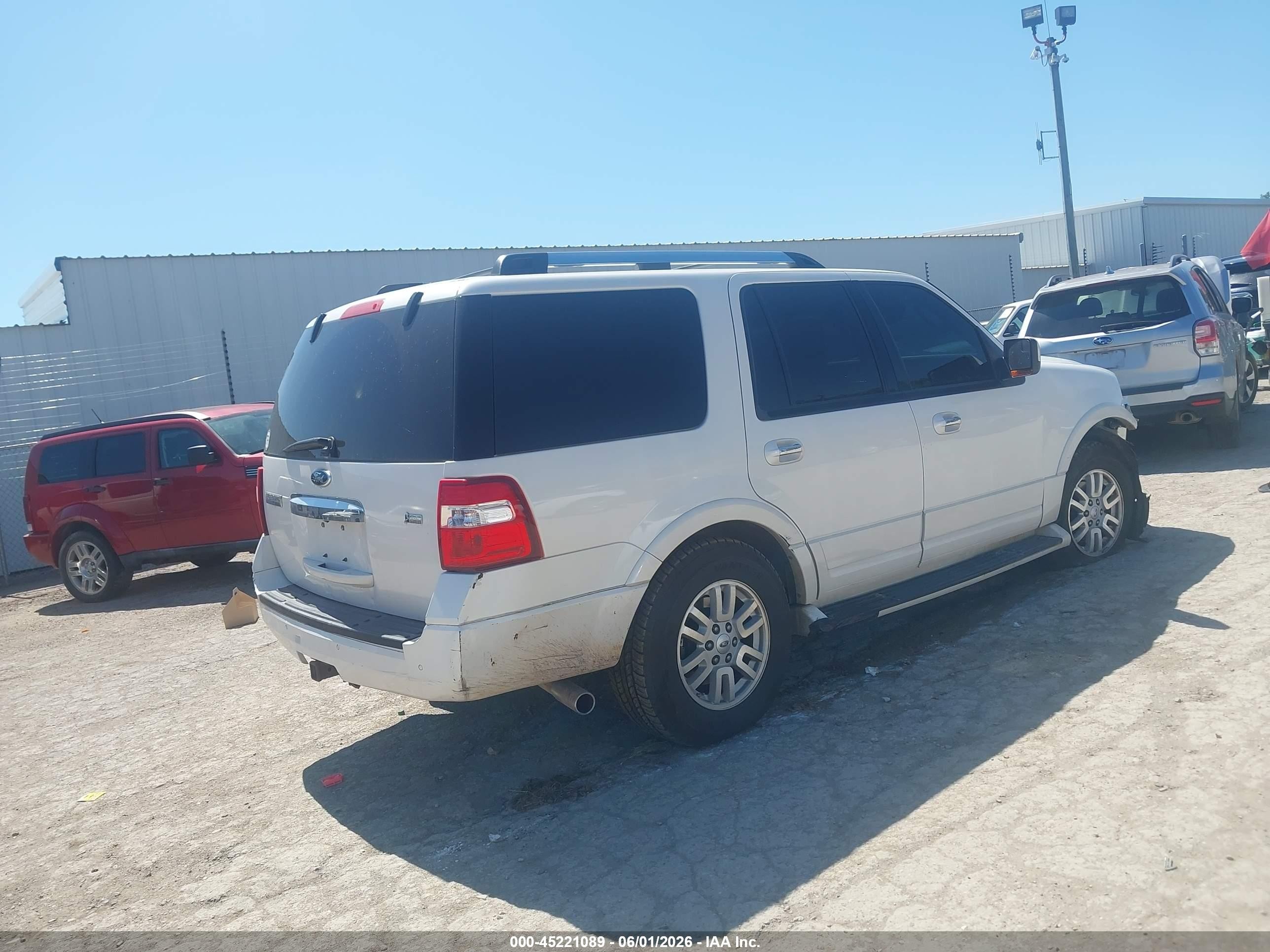 2014 Ford Expedition Limited White vin: 1FMJU1K55EEF47682