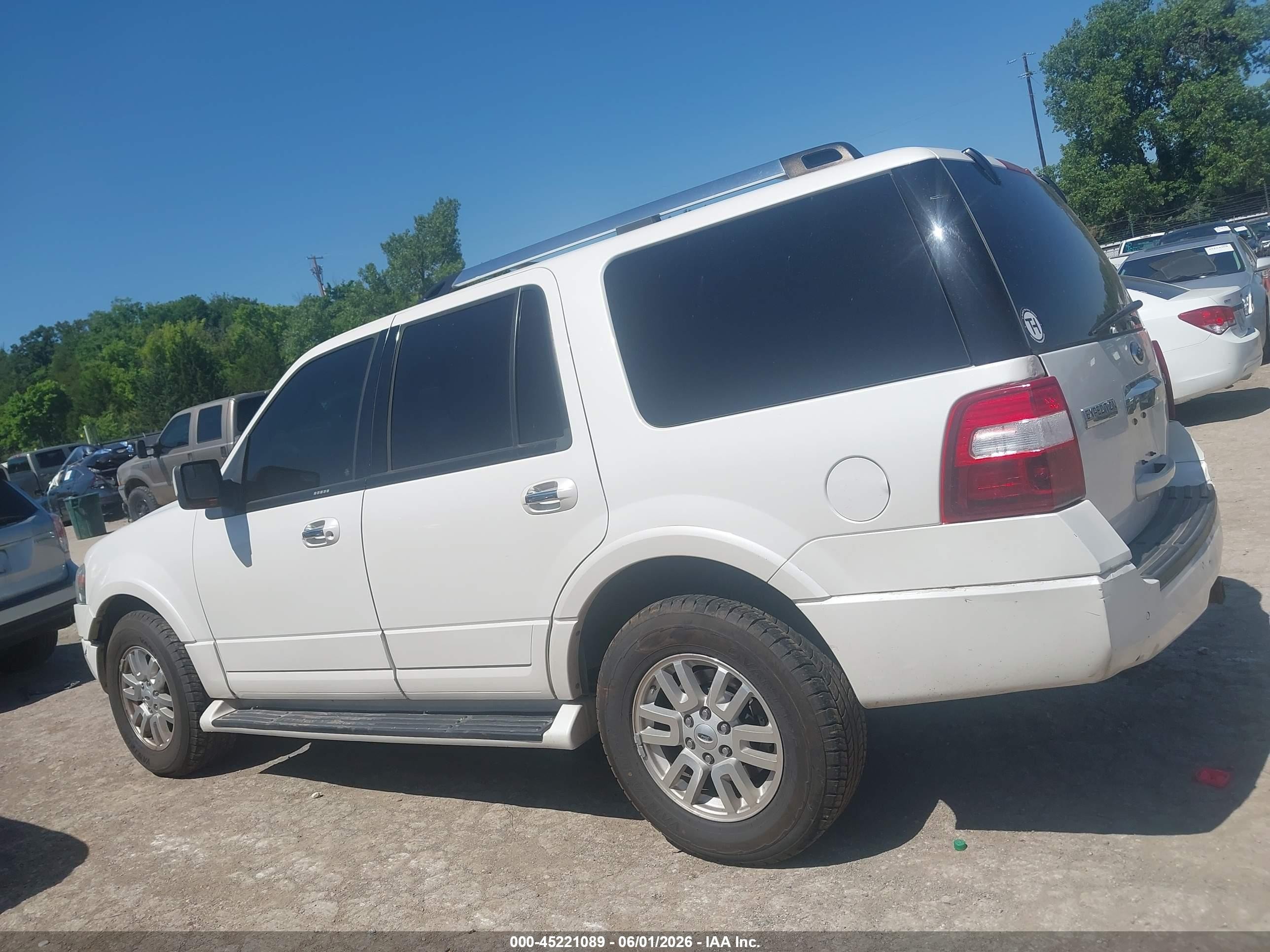 2014 Ford Expedition Limited White vin: 1FMJU1K55EEF47682