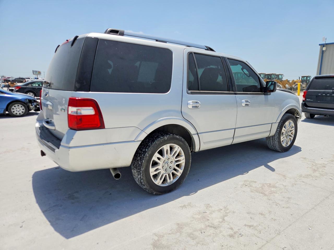 2014 Ford Expedition Silver vin: 1FMJU1K56EEF62563