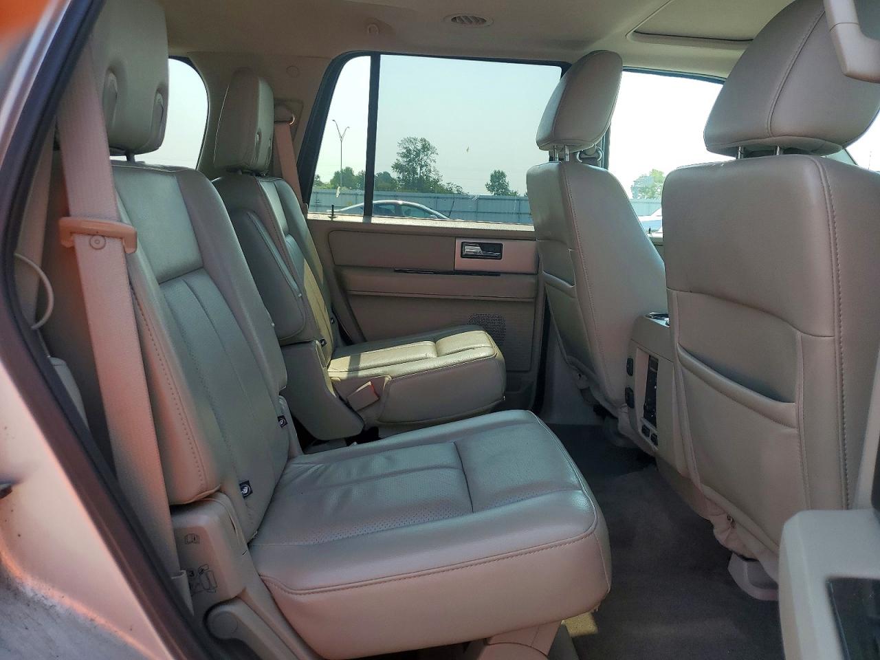 2012 Ford Expedition Limited Silver vin: 1FMJU1K57CEF33067