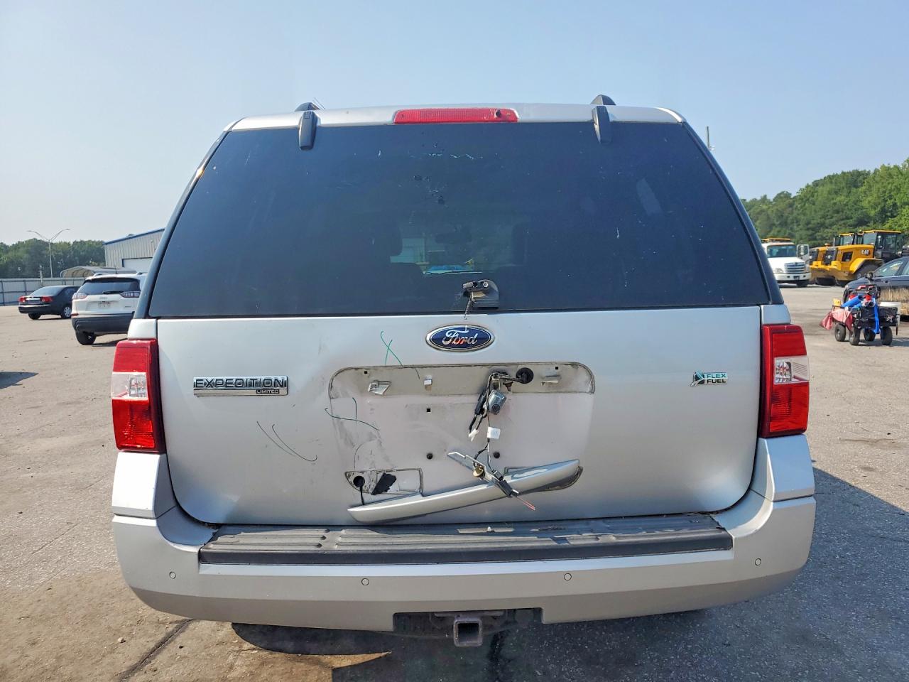 2012 Ford Expedition Limited Silver vin: 1FMJU1K57CEF33067