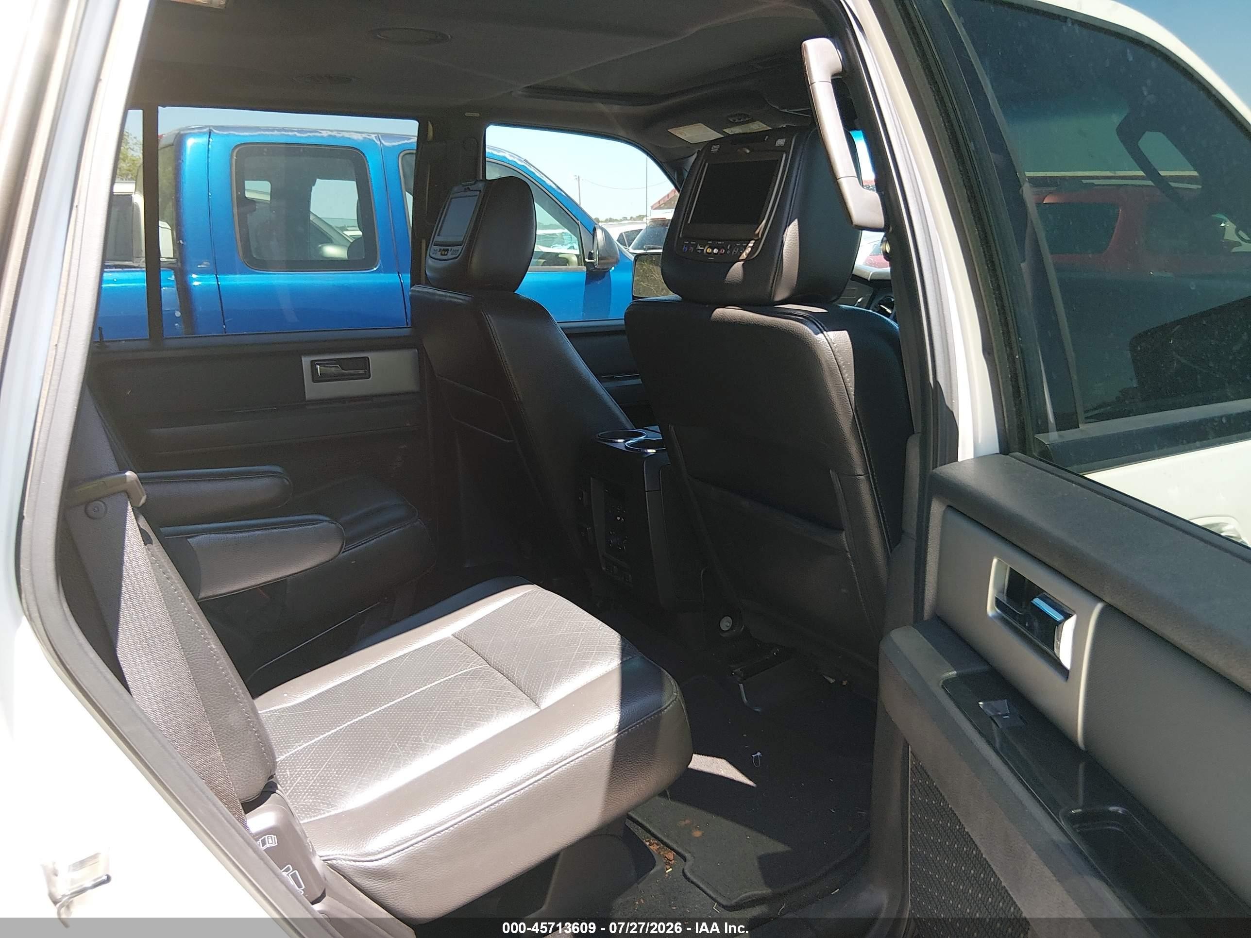 2011 Ford Expedition Limited White vin: 1FMJU1K58BEF35988