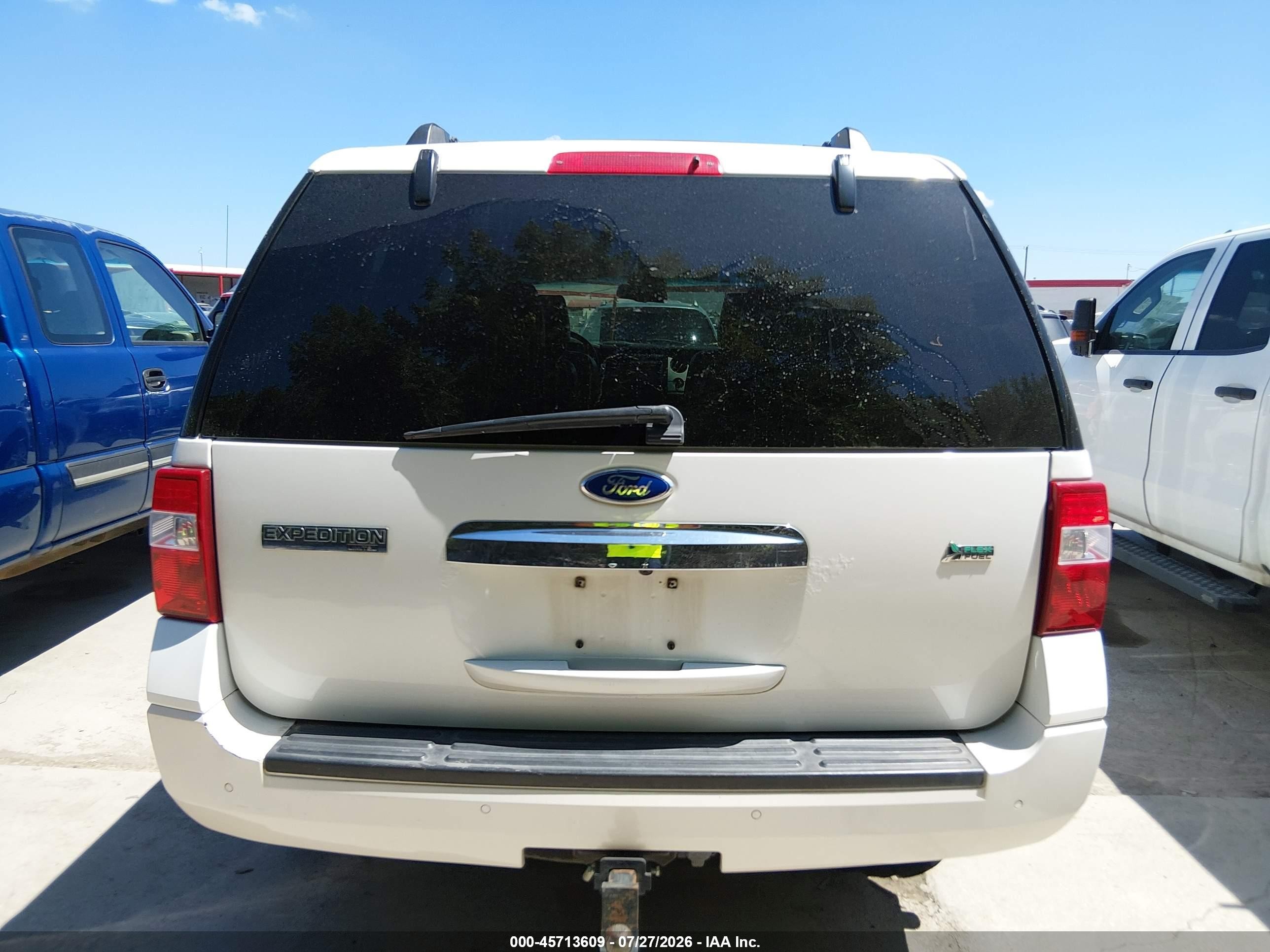 2011 Ford Expedition Limited White vin: 1FMJU1K58BEF35988