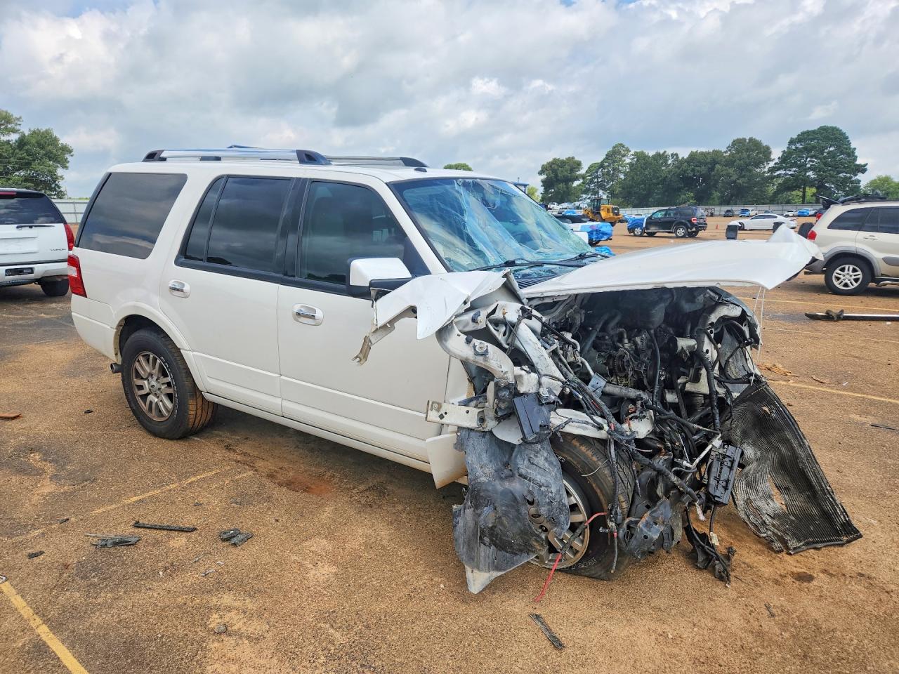 2012 Ford Expedition Limited White vin: 1FMJU1K58CEF15435
