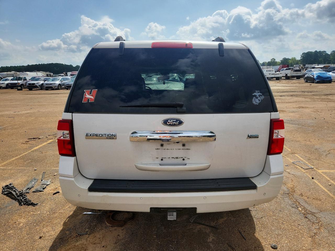 2012 Ford Expedition Limited White vin: 1FMJU1K58CEF15435