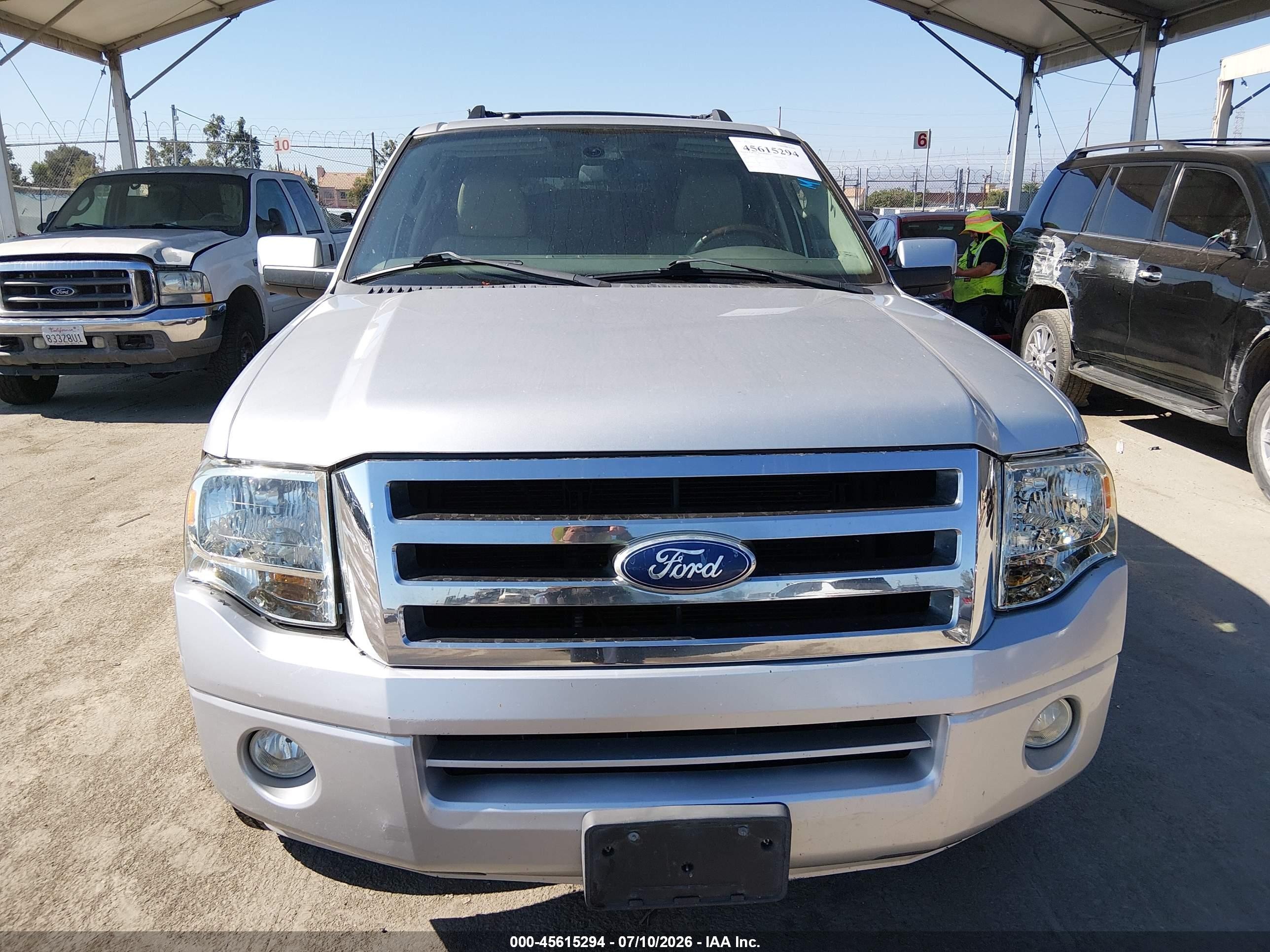 2010 Ford Expedition Limited Silver vin: 1FMJU1K59AEB72356