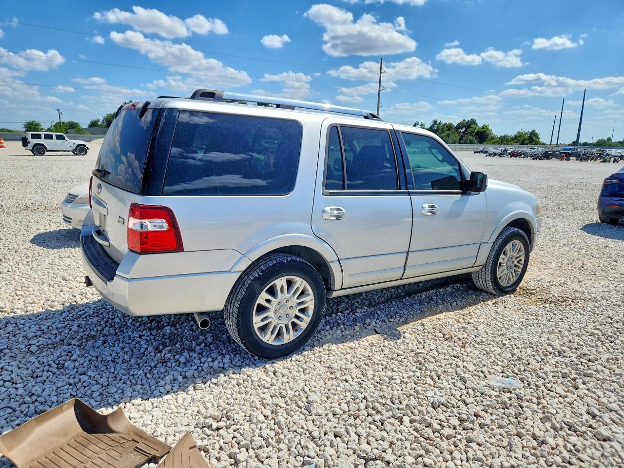 2011 Ford Expedition Limited Silver vin: 1FMJU1K59BEF25938