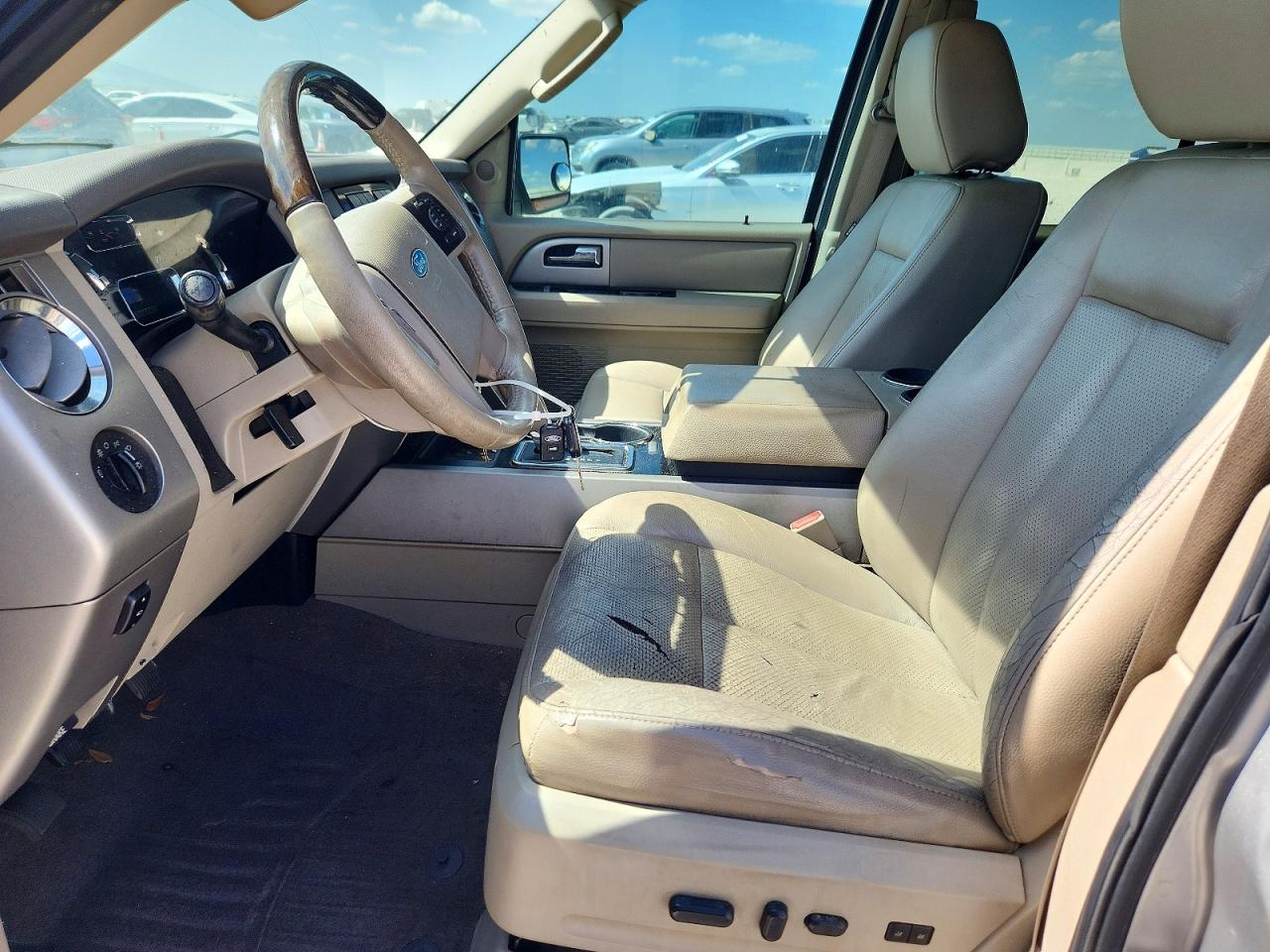 2011 Ford Expedition Limited Silver vin: 1FMJU1K59BEF25938