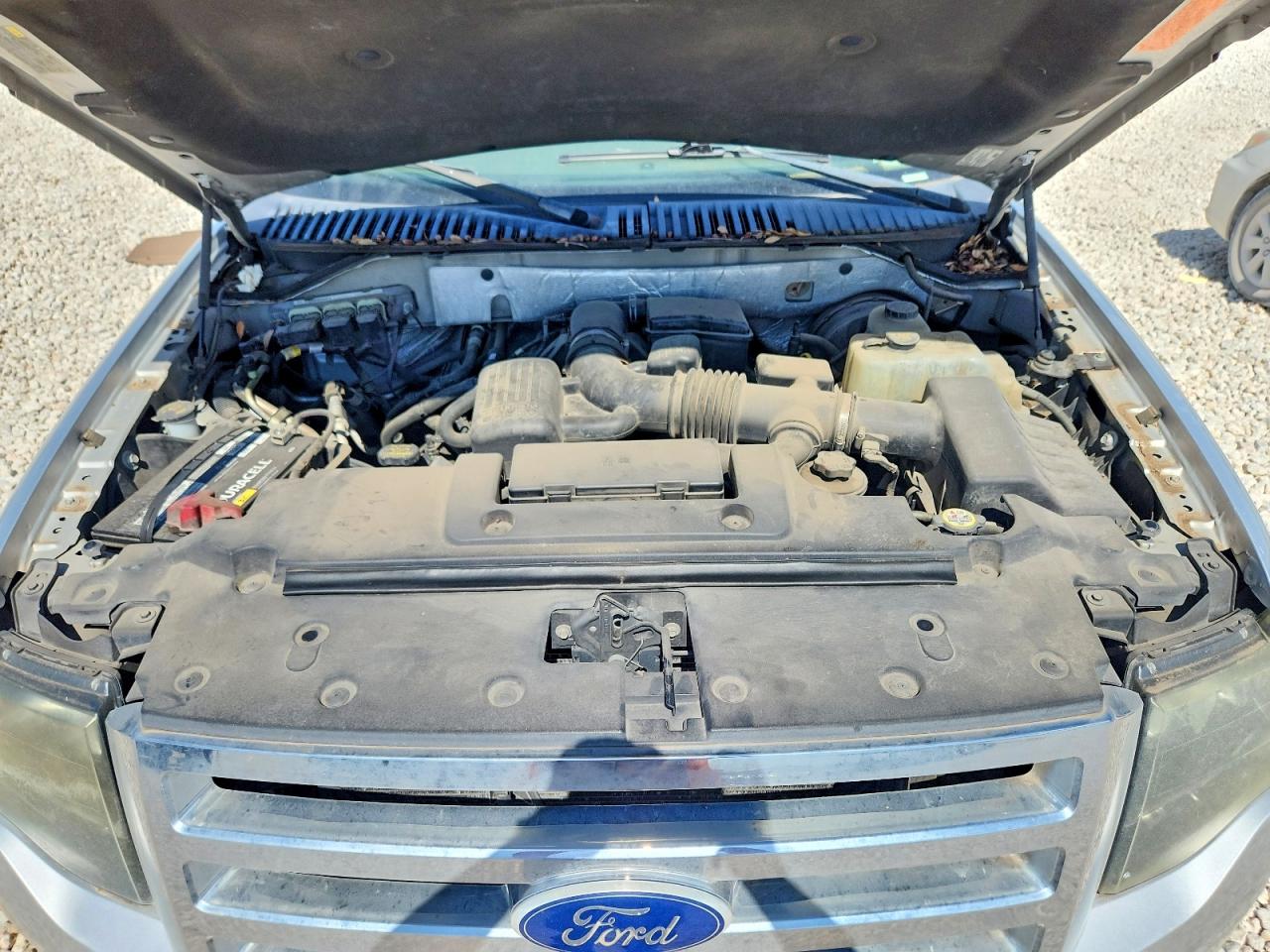 2011 Ford Expedition Limited Silver vin: 1FMJU1K59BEF25938