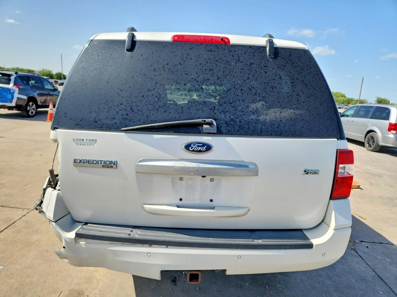 2014 Ford Expedition Limited White vin: 1FMJU1K59EEF18251