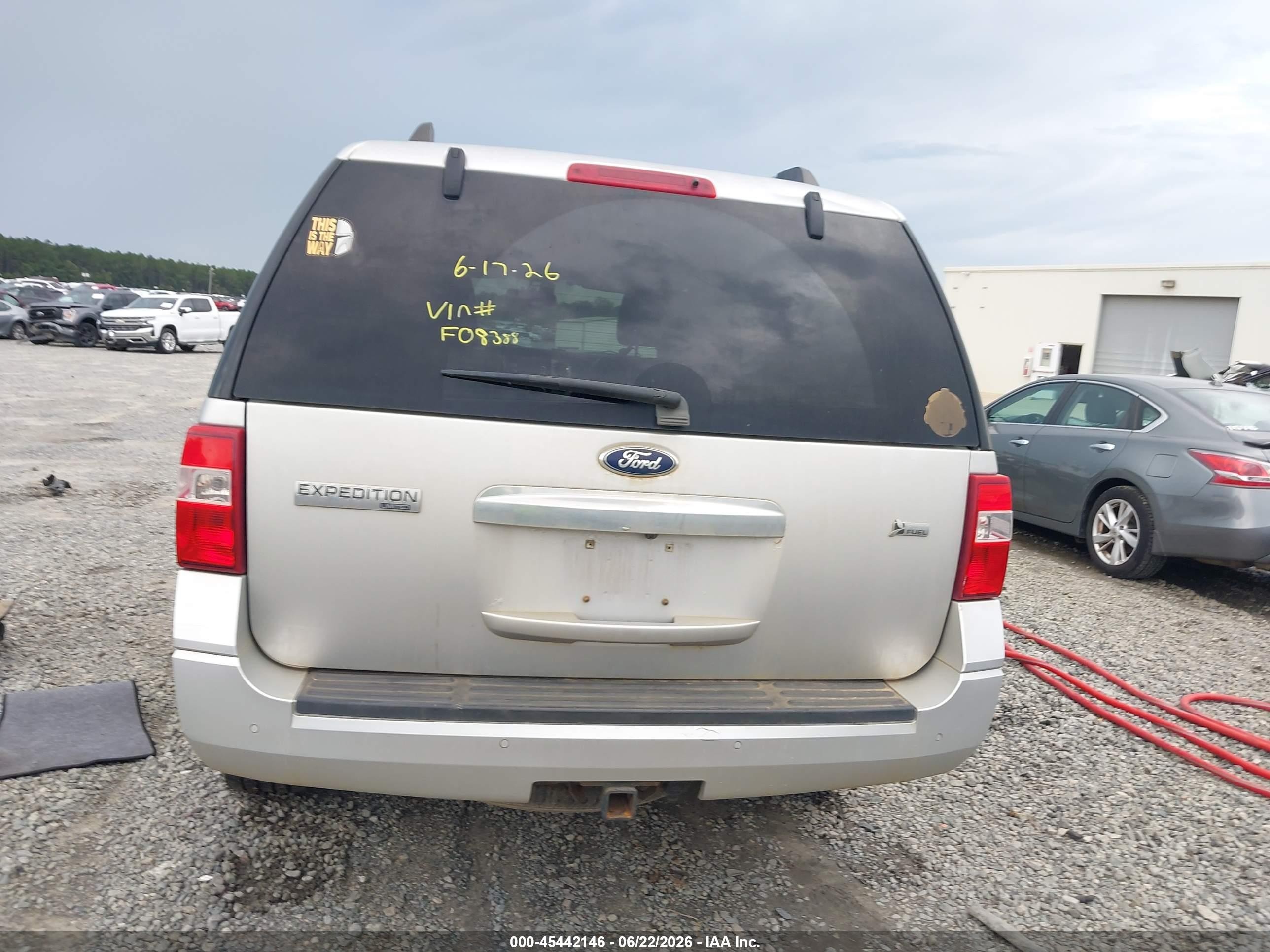 2013 Ford Expedition Limited Silver vin: 1FMJU1K5XDEF08388