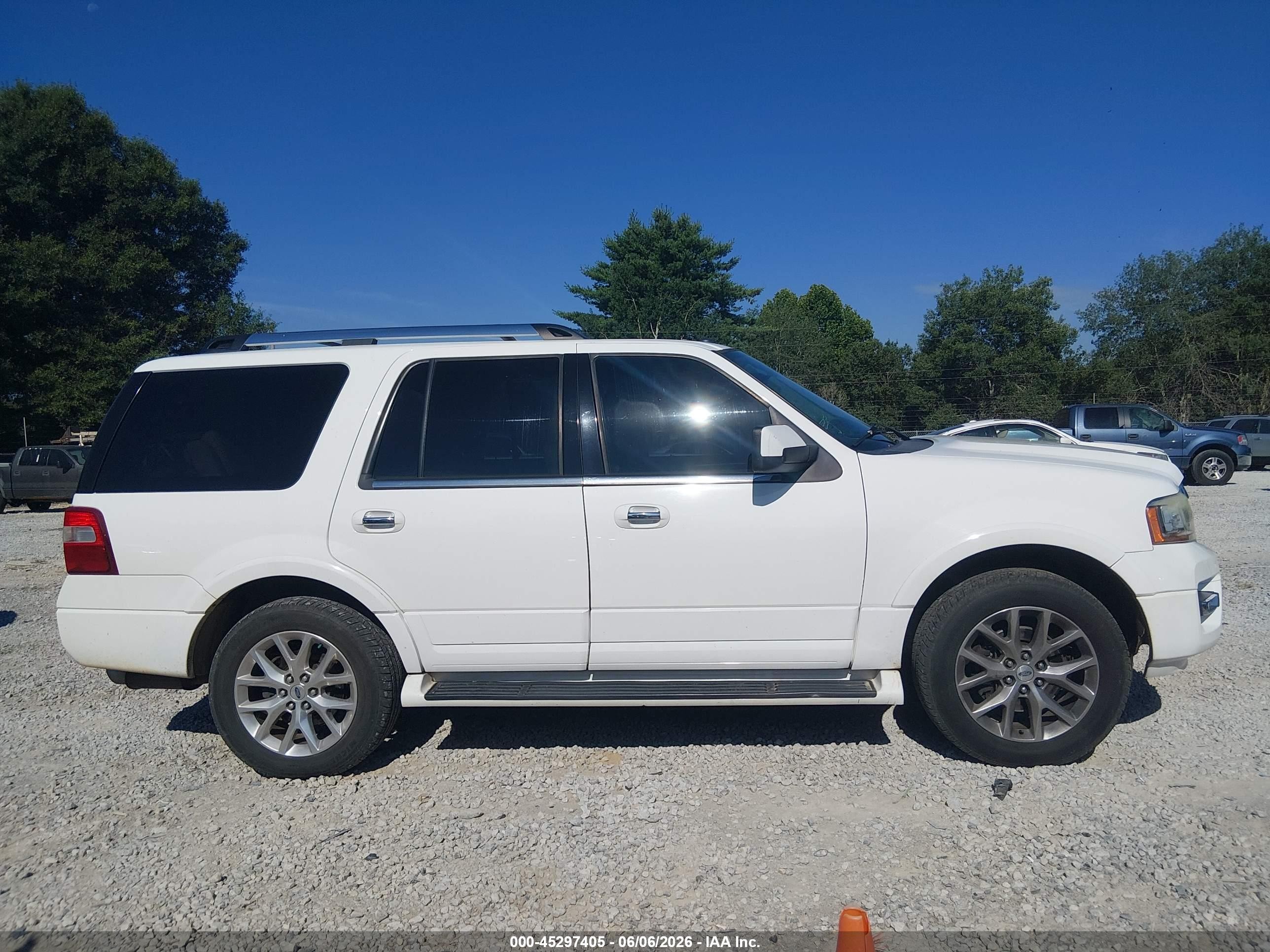 2015 Ford Expedition Limited White vin: 1FMJU1KT1FEF07258