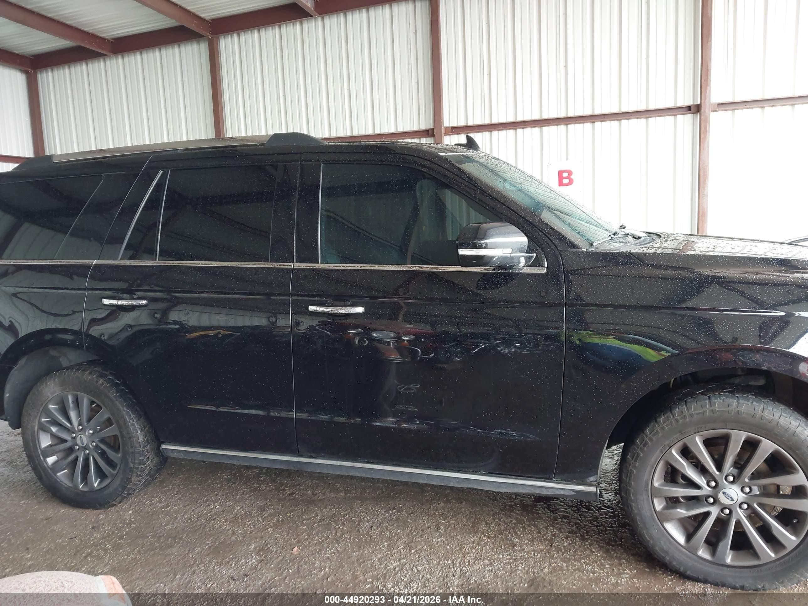 2020 Ford Expedition Limited Black vin: 1FMJU1KT3LEA39755