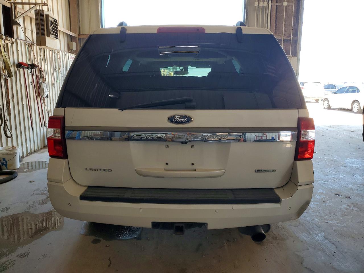 2015 Ford Expedition Limited White vin: 1FMJU1KT4FEF16679
