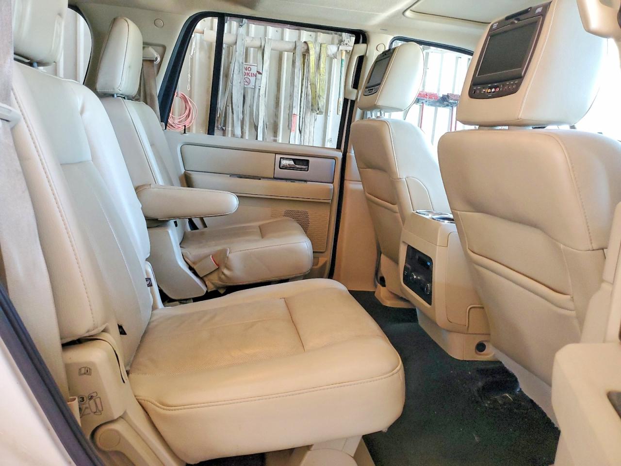 2015 Ford Expedition Limited White vin: 1FMJU1KT4FEF16679