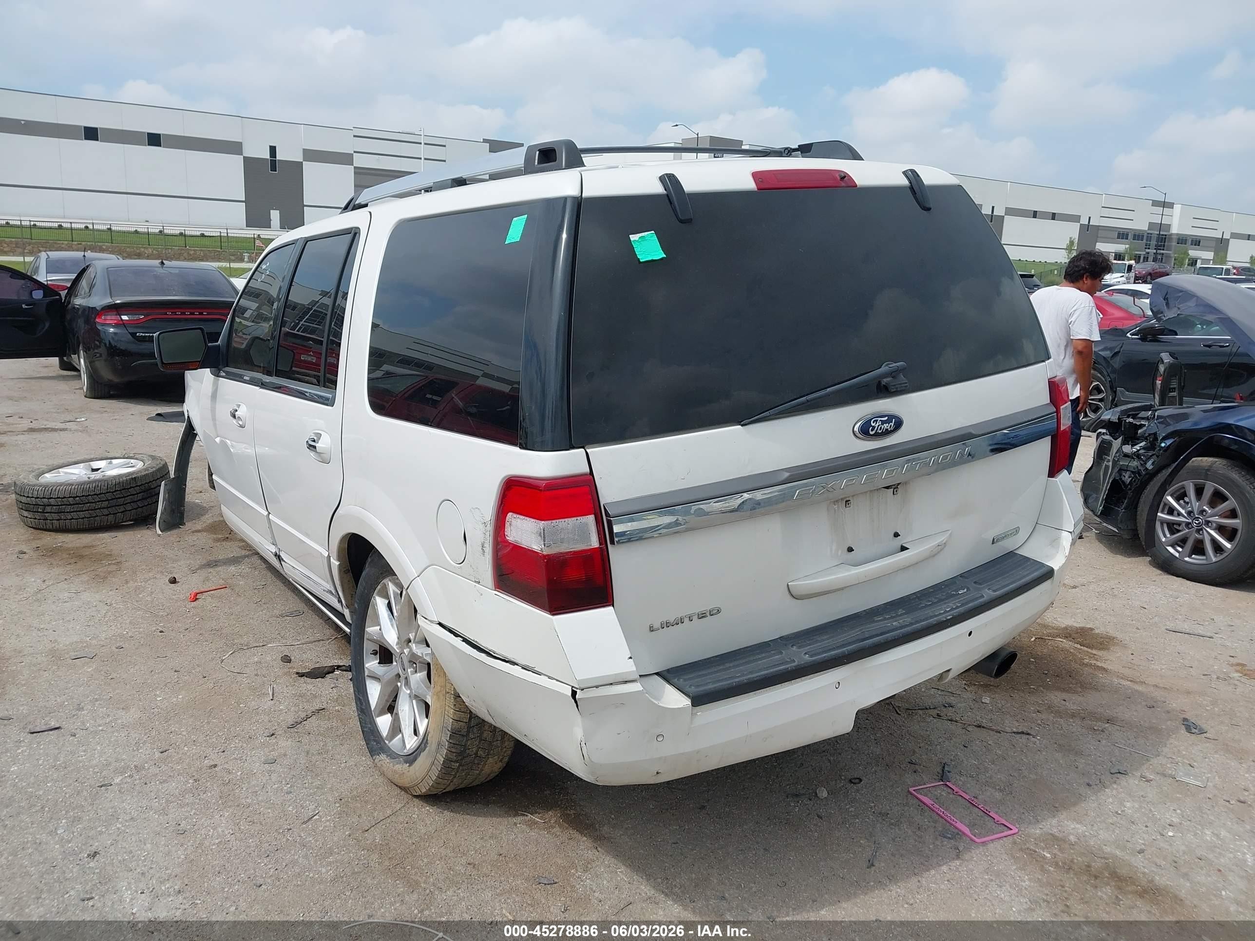 2015 Ford Expedition Limited White vin: 1FMJU1KT5FEF11118