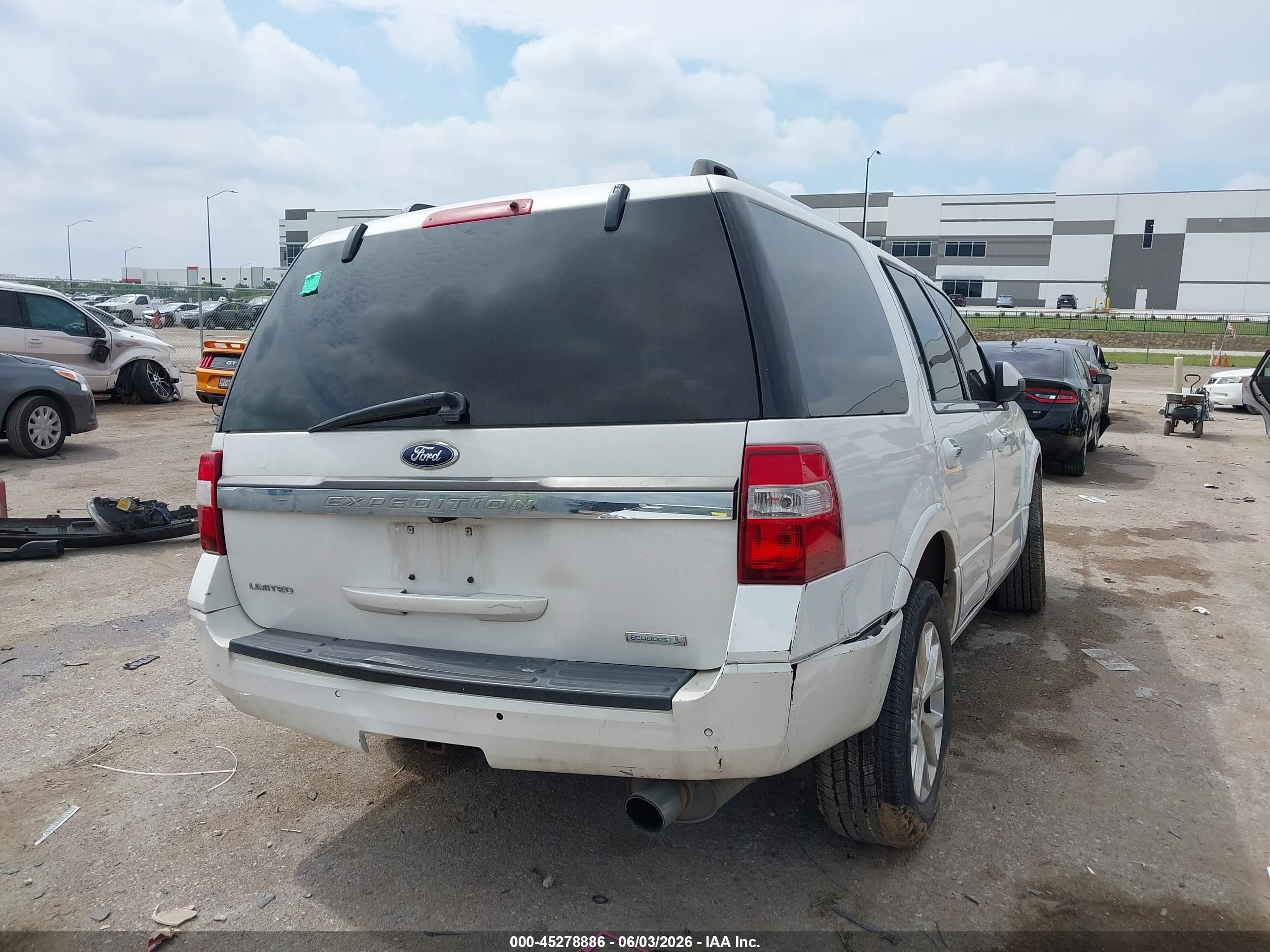 2015 Ford Expedition Limited White vin: 1FMJU1KT5FEF11118