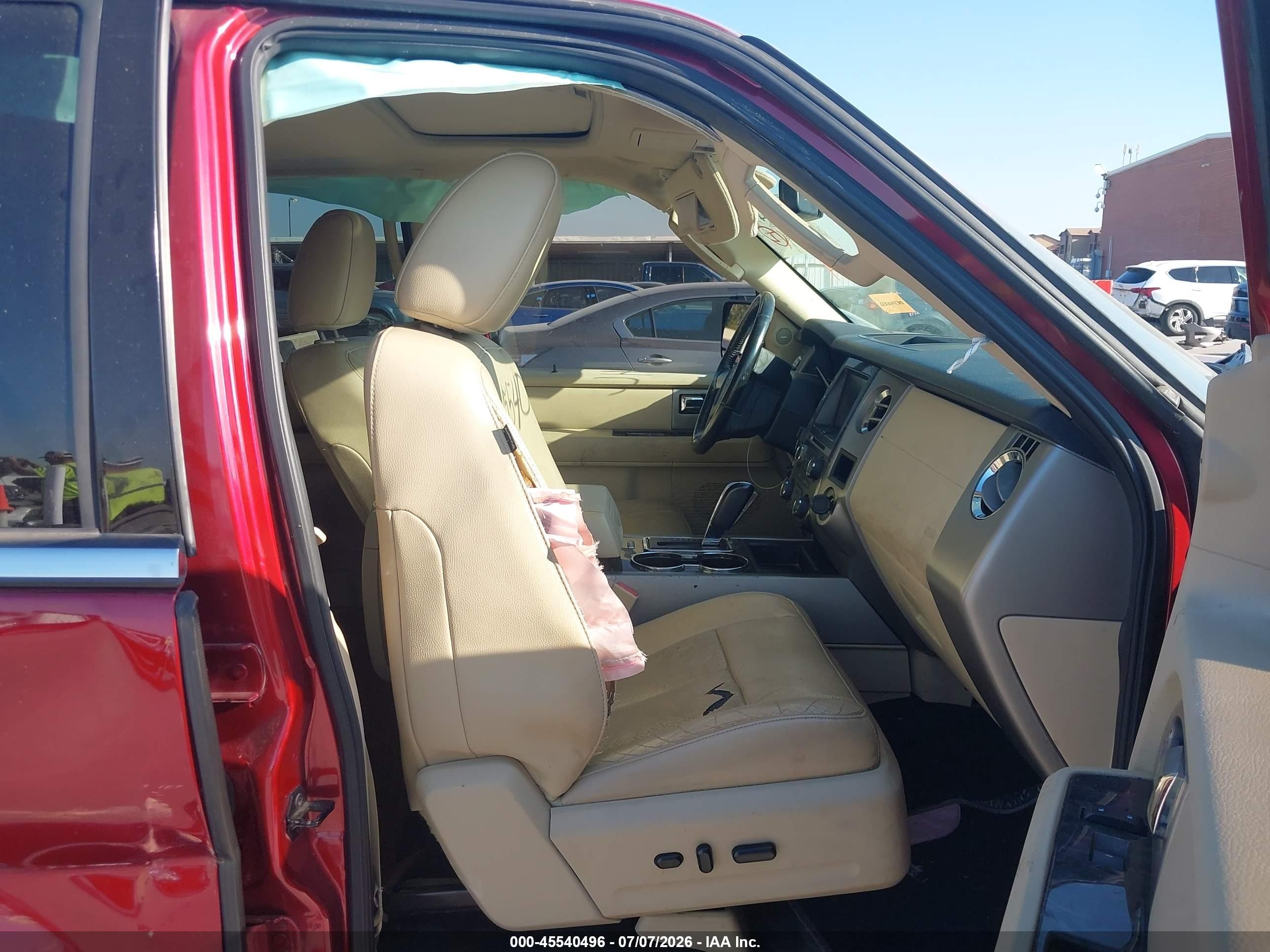 2015 Ford Expedition Limited Red vin: 1FMJU1KTXFEF28139