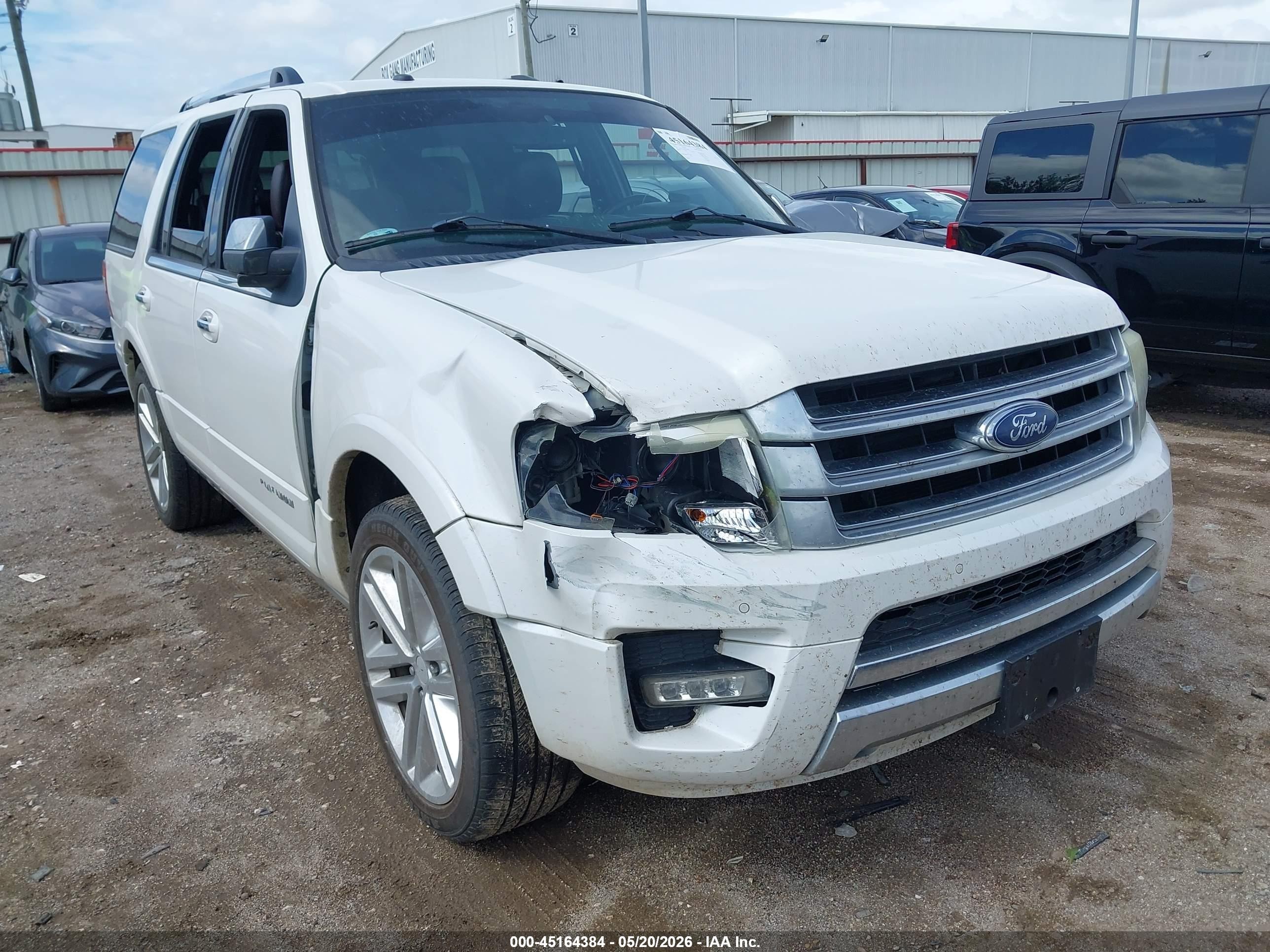 2015 Ford Expedition Platinum White vin: 1FMJU1LT0FEF00946