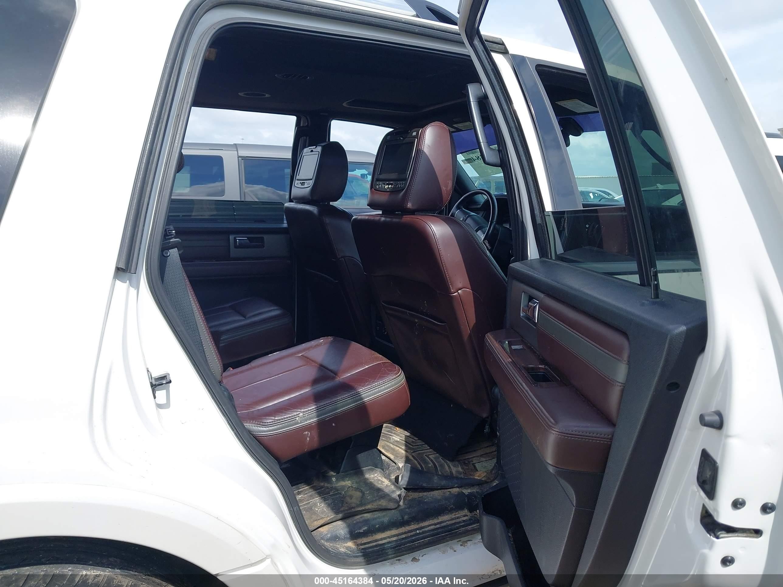 2015 Ford Expedition Platinum White vin: 1FMJU1LT0FEF00946