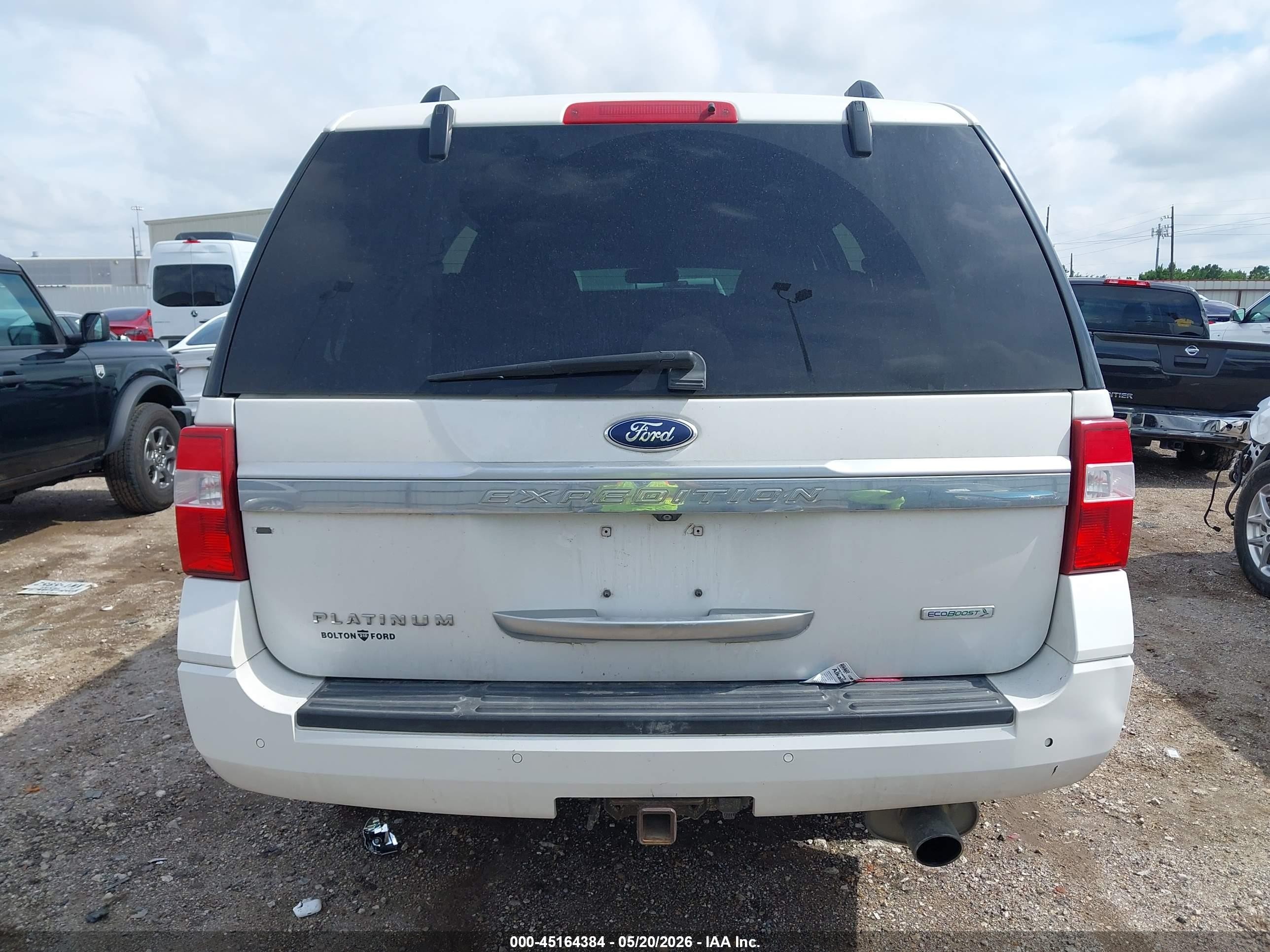 2015 Ford Expedition Platinum White vin: 1FMJU1LT0FEF00946