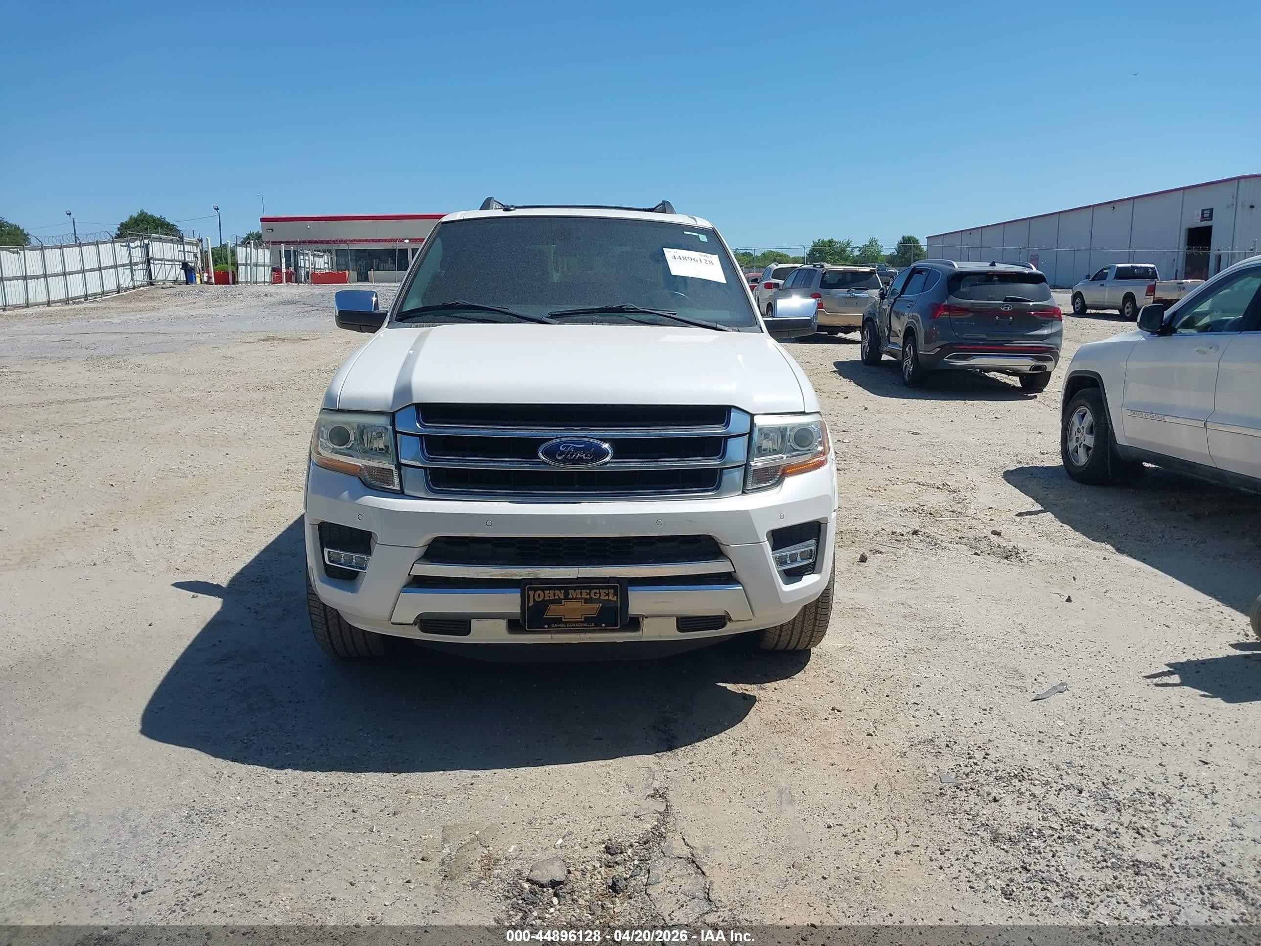 2015 Ford Expedition Platinum White vin: 1FMJU1LT3FEF28479