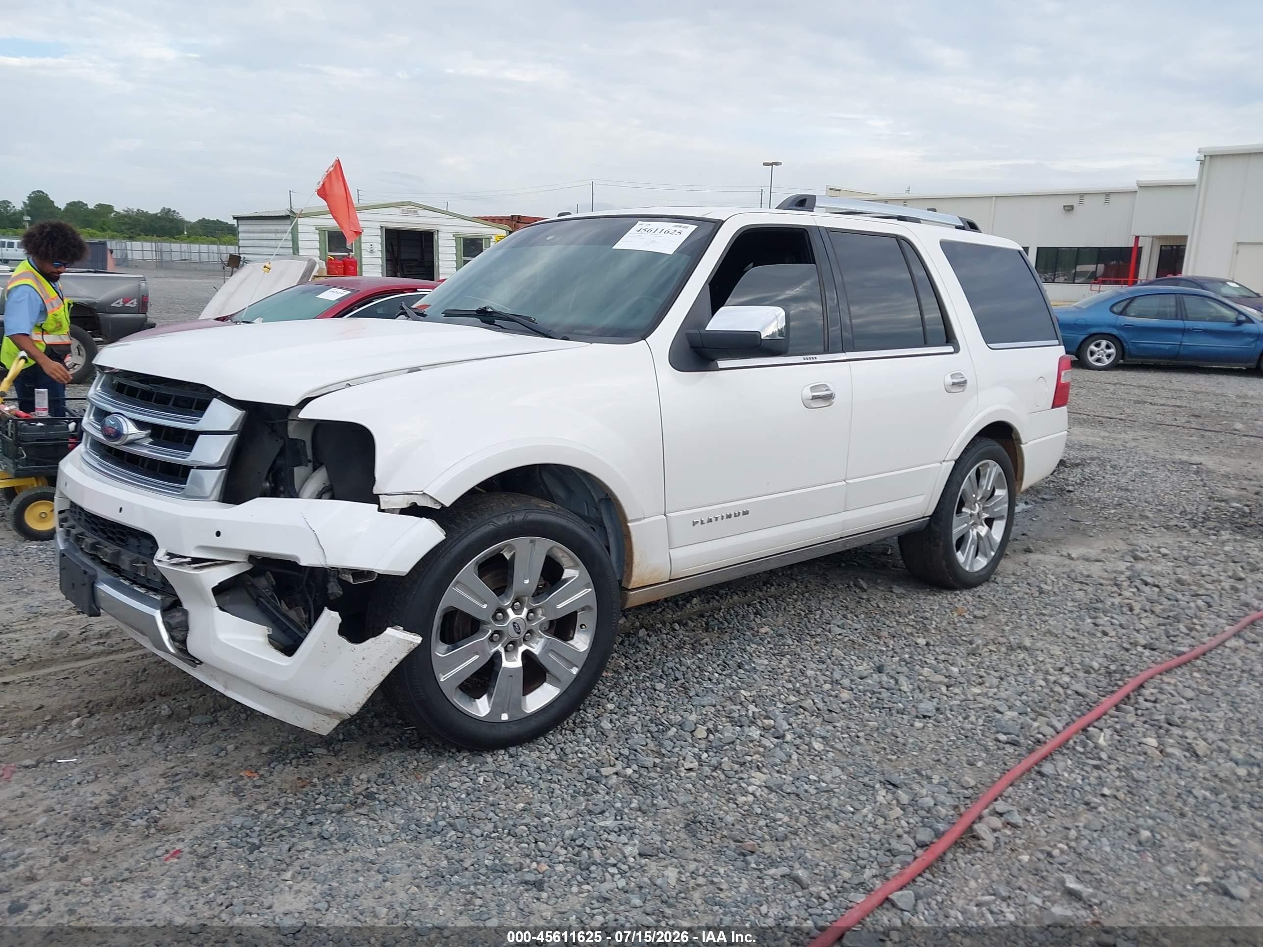 2015 Ford Expedition Platinum White vin: 1FMJU1LTXFEF13462