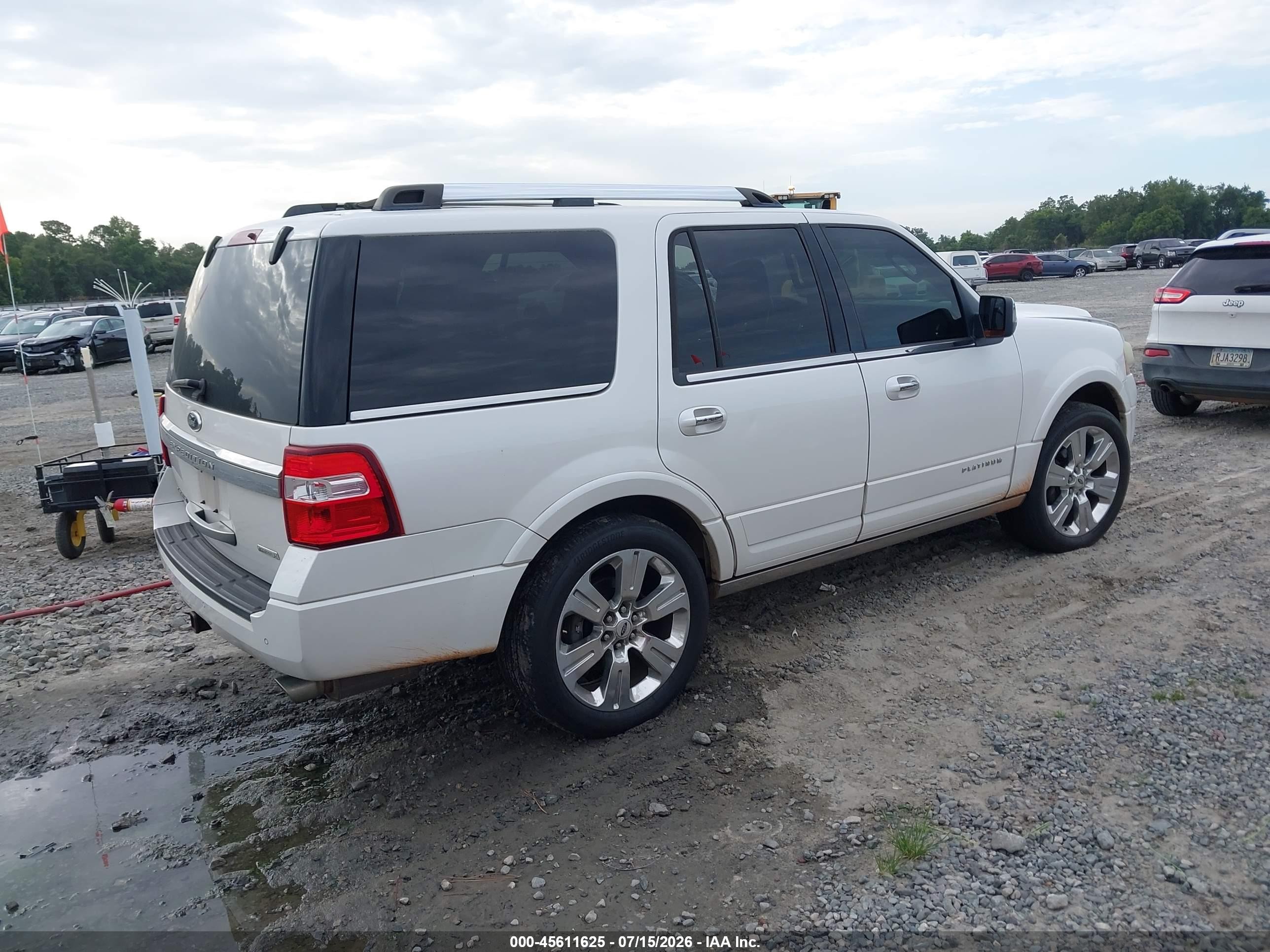 2015 Ford Expedition Platinum White vin: 1FMJU1LTXFEF13462