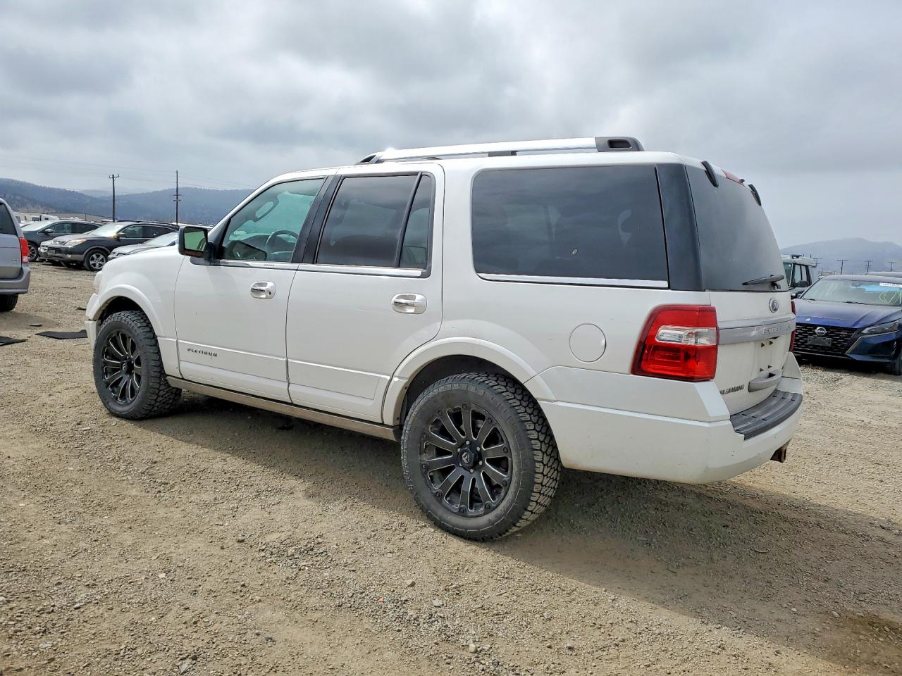 2015 Ford Expedition Platinum White vin: 1FMJU1MT2FEF14345