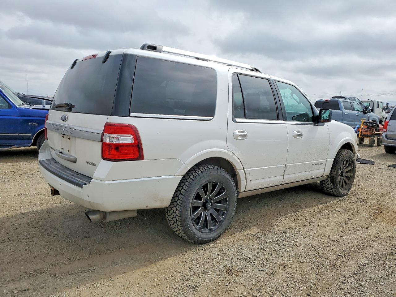 2015 Ford Expedition Platinum White vin: 1FMJU1MT2FEF14345