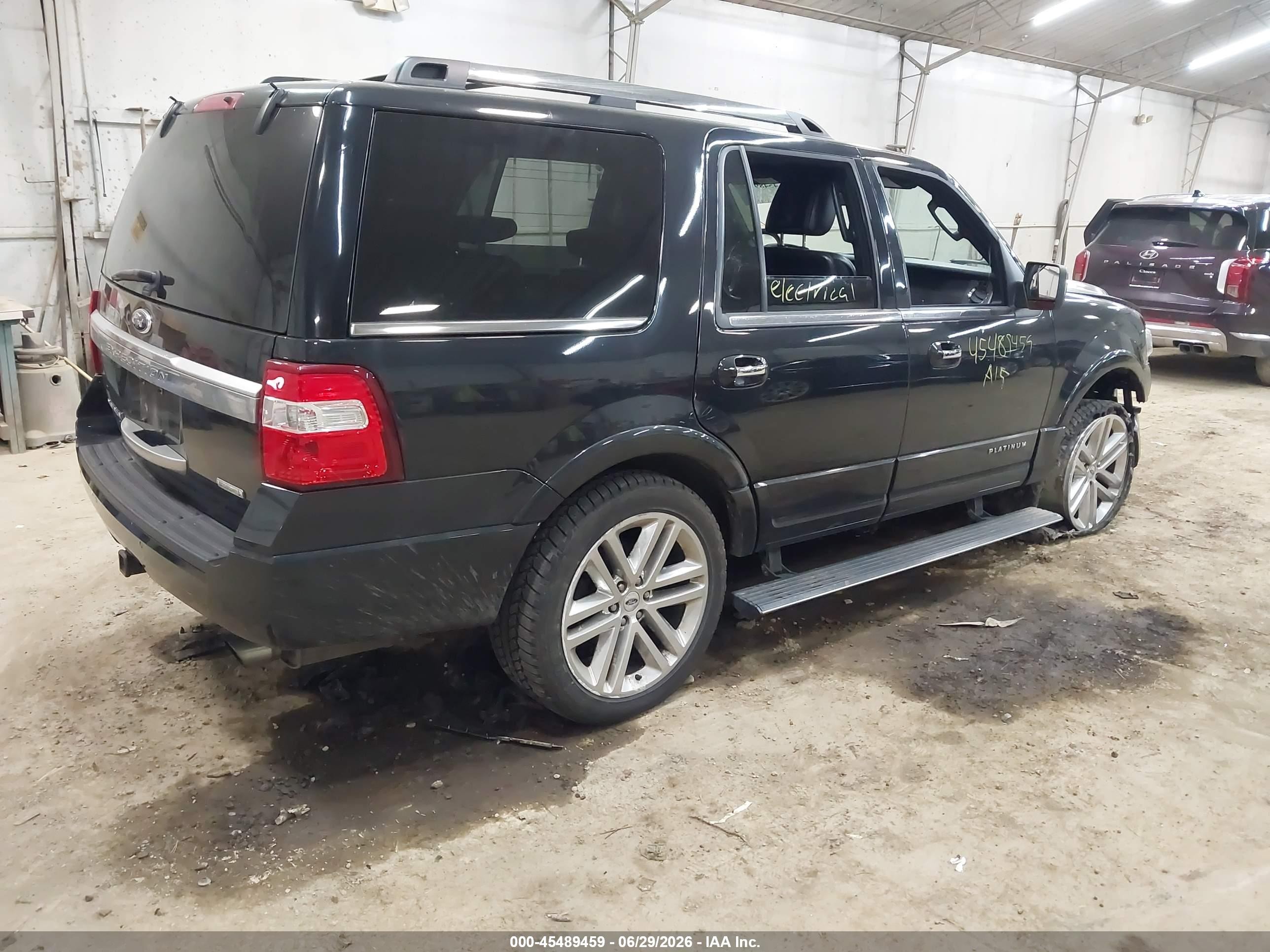 2015 Ford Expedition Platinum Черный vin: 1FMJU1MT7FEF20190