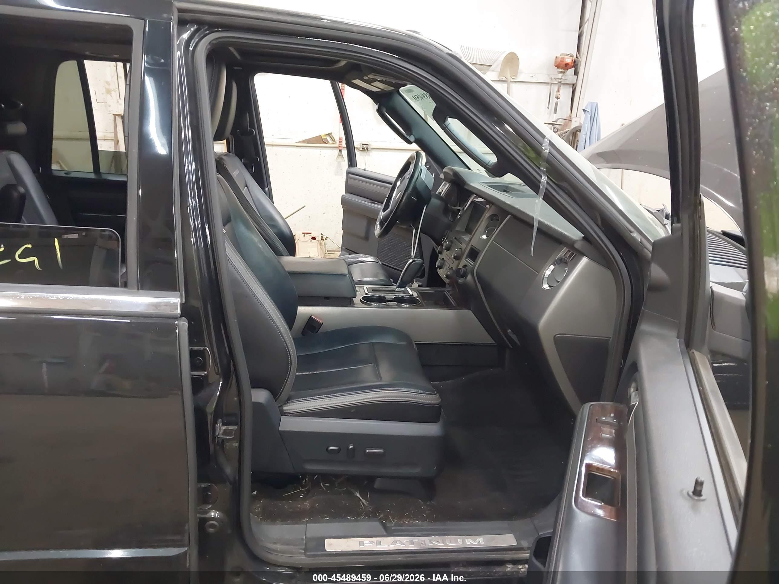 2015 Ford Expedition Platinum Черный vin: 1FMJU1MT7FEF20190