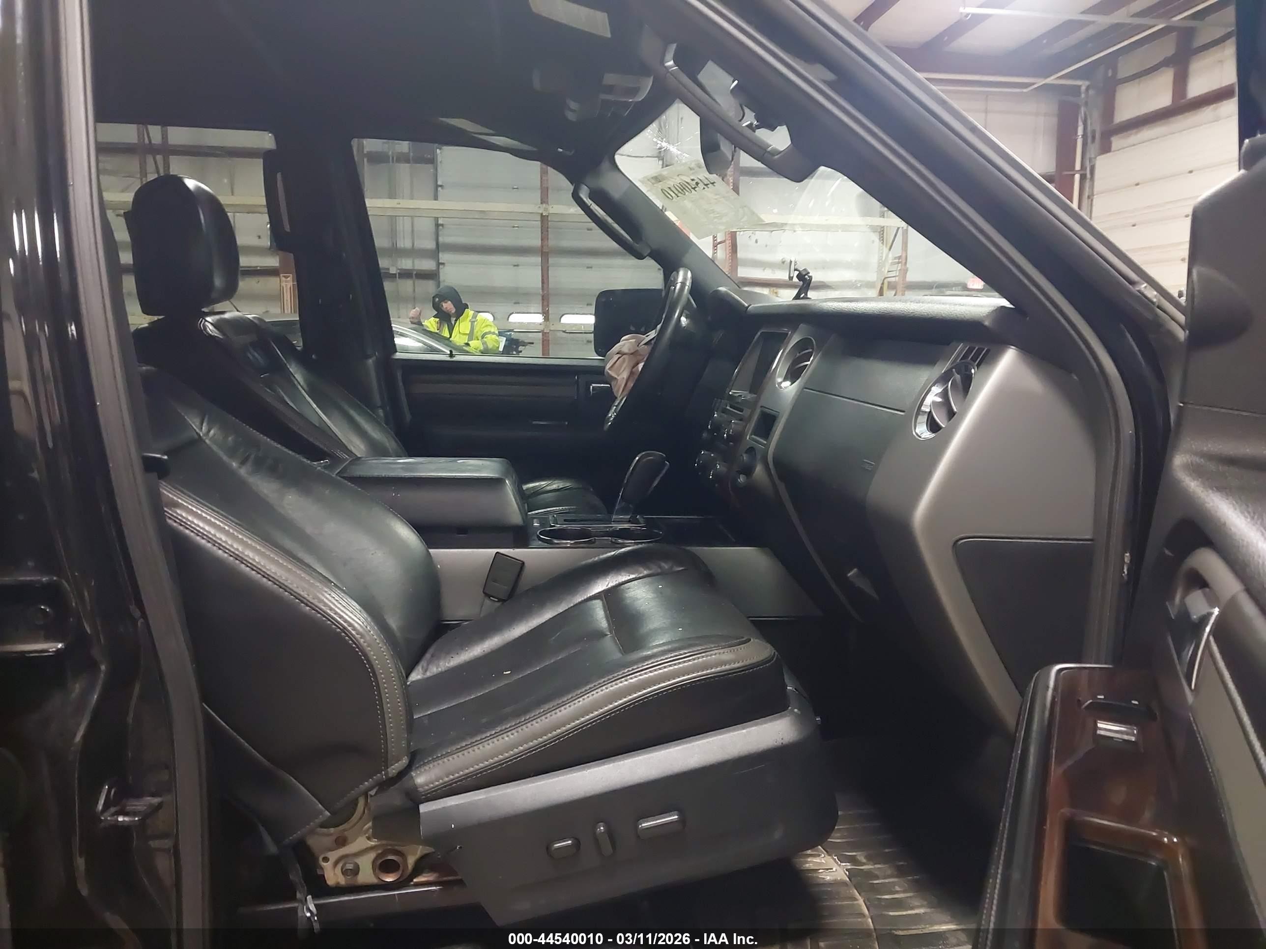 2016 Ford Expedition Platinum Черный vin: 1FMJU1MT7GEF39386