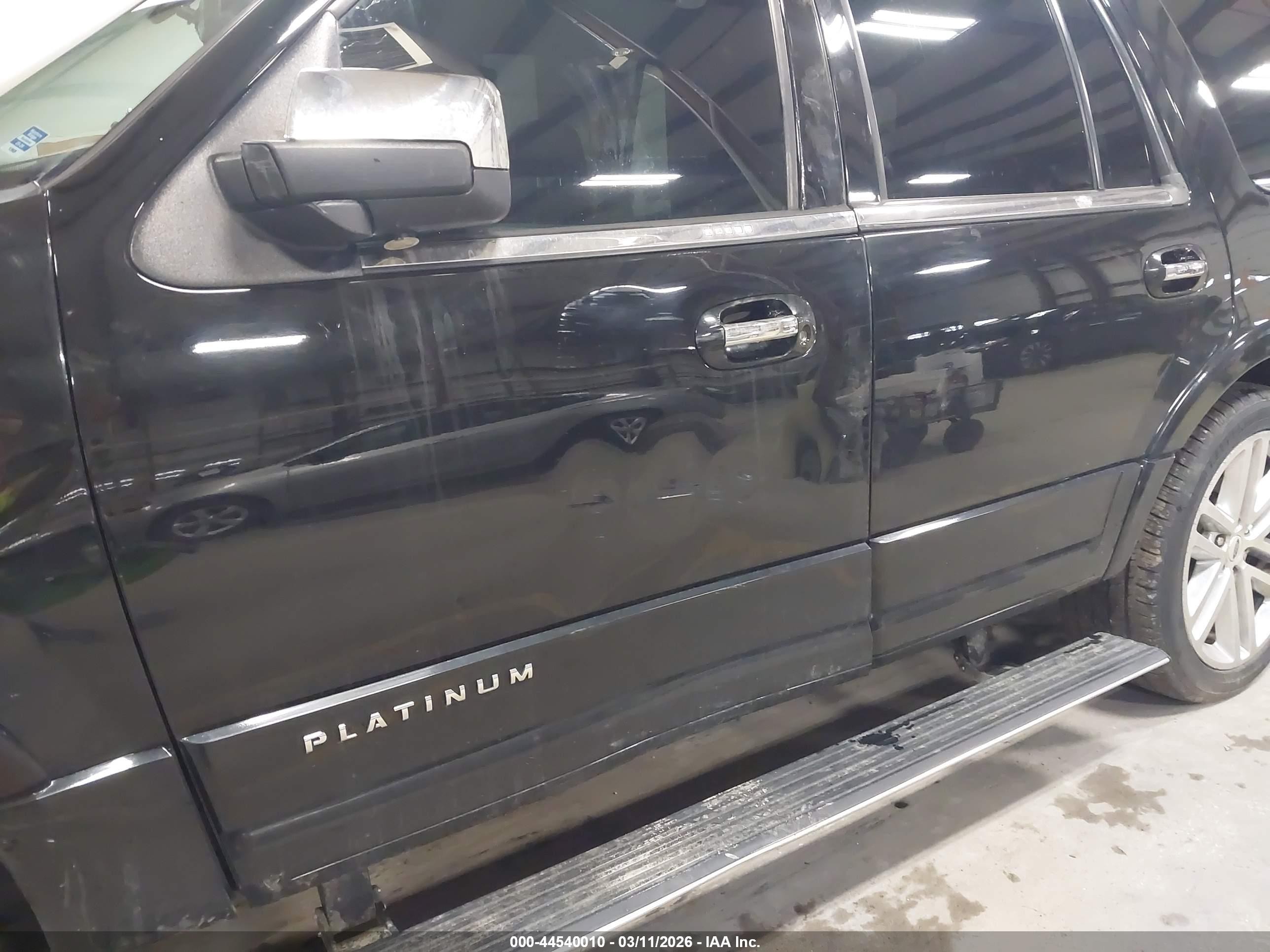 2016 Ford Expedition Platinum Черный vin: 1FMJU1MT7GEF39386