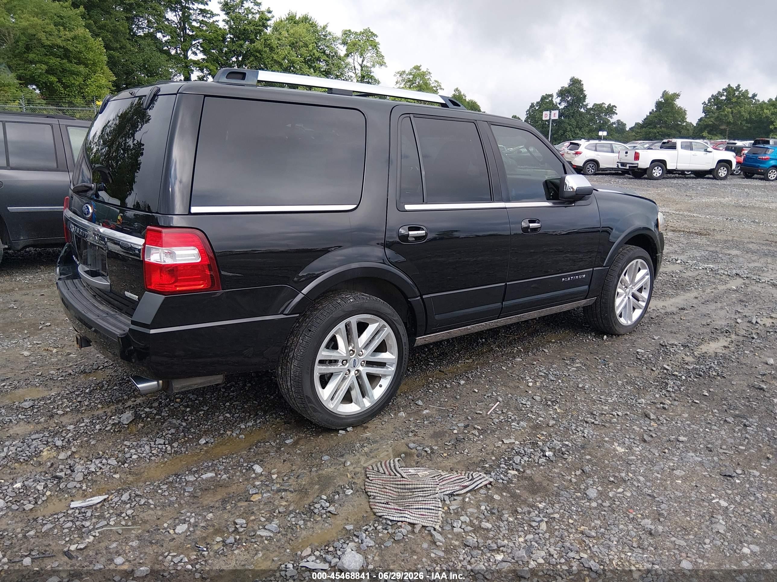 2015 Ford Expedition Platinum Black vin: 1FMJU1MT8FEF21722